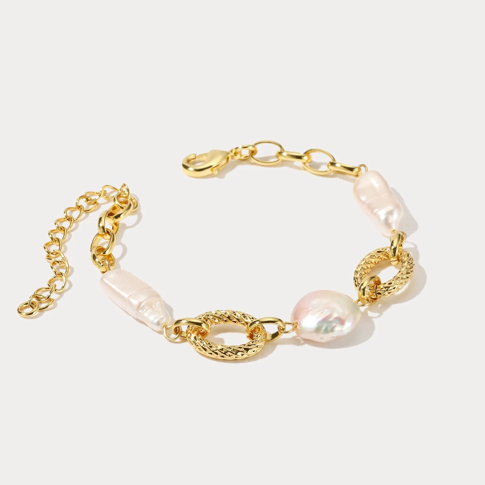 Pearl Hollow Bracelet sold by Selenichast product image thumbnail 2