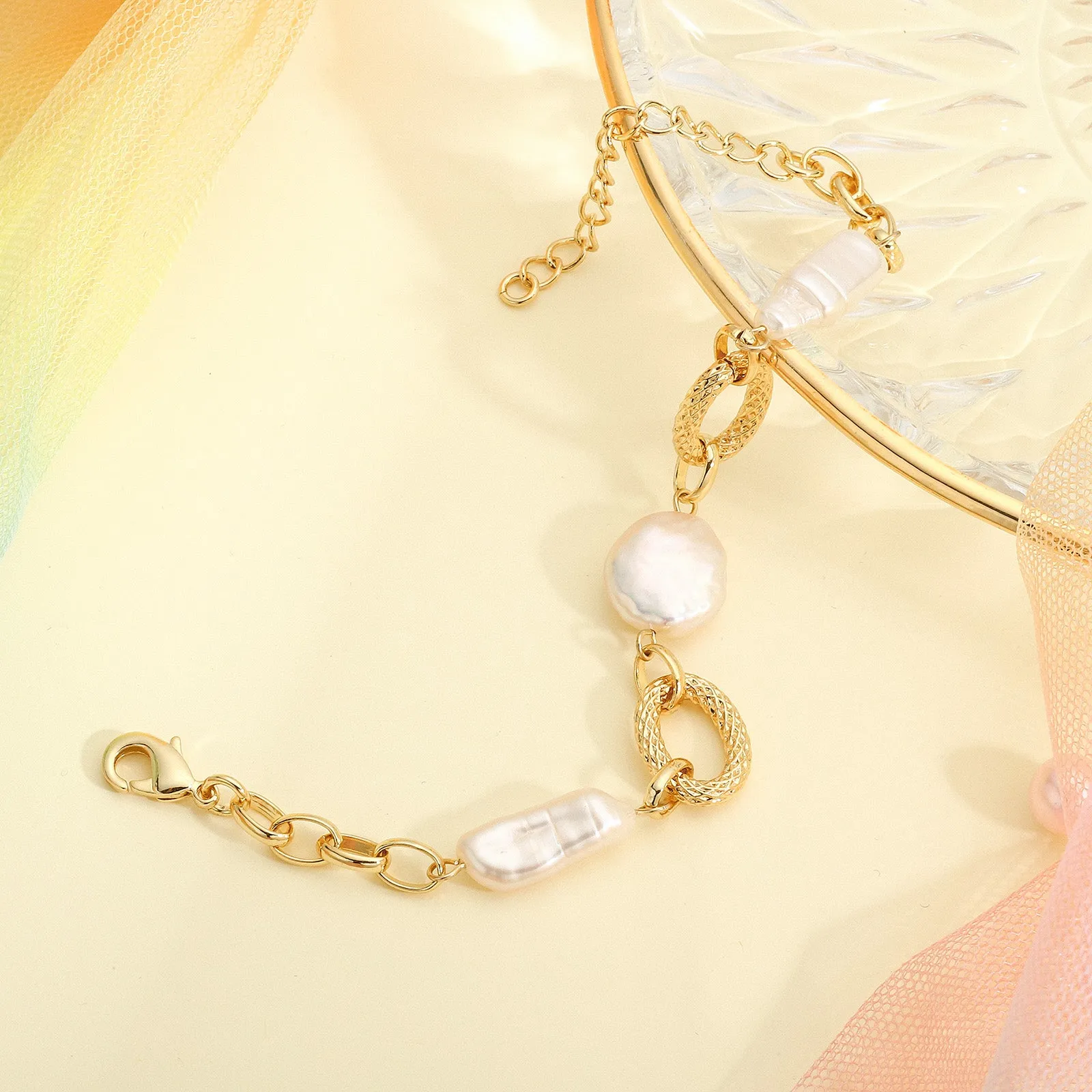 Pearl Hollow Bracelet sold by Selenichast product image thumbnail 5