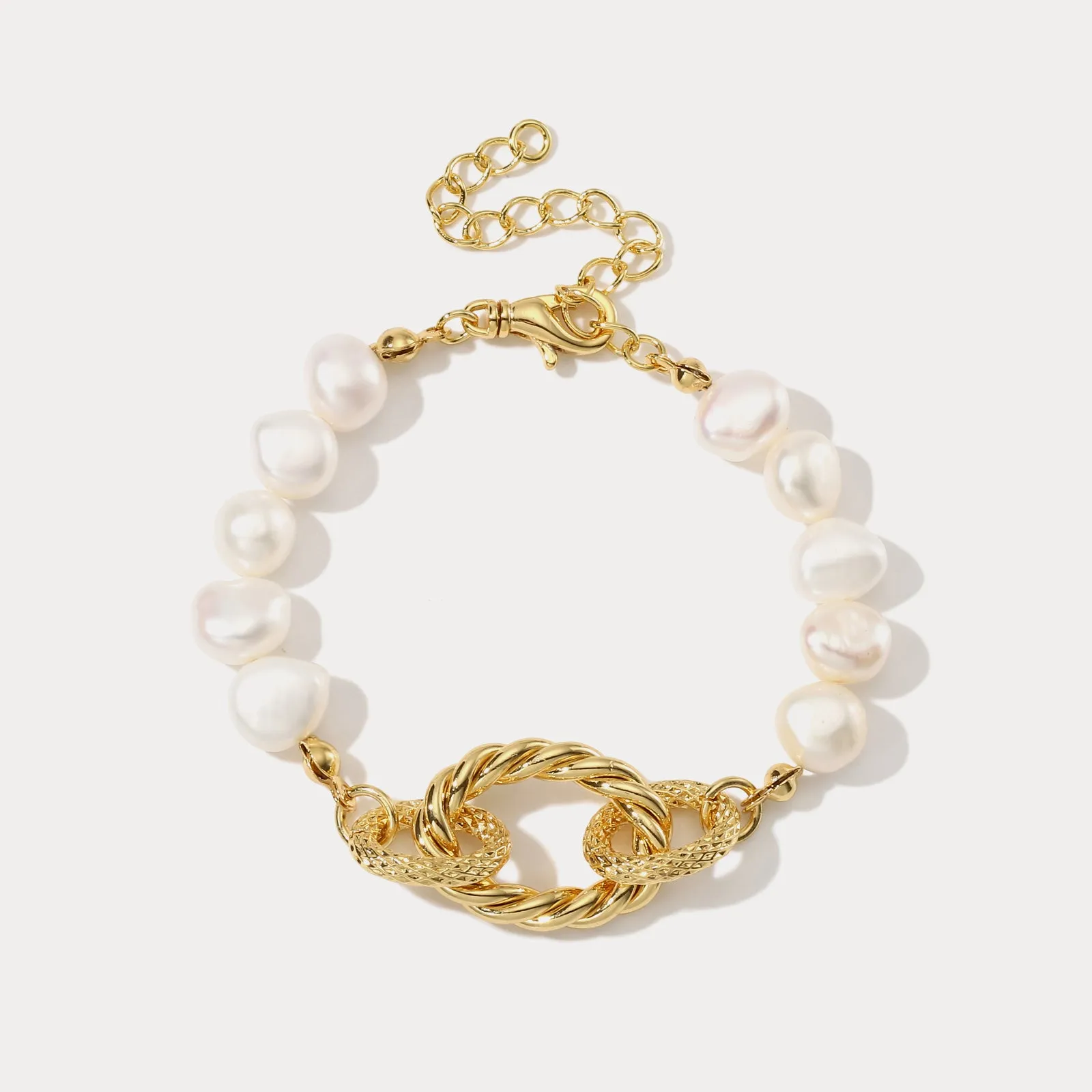 Pearl Hollow Bracelet sold by Selenichast