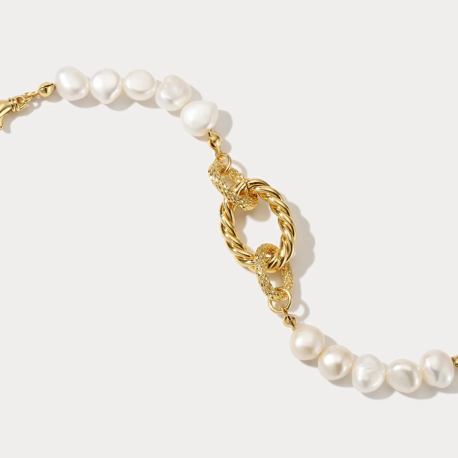 Pearl Hollow Bracelet sold by Selenichast product image thumbnail 3