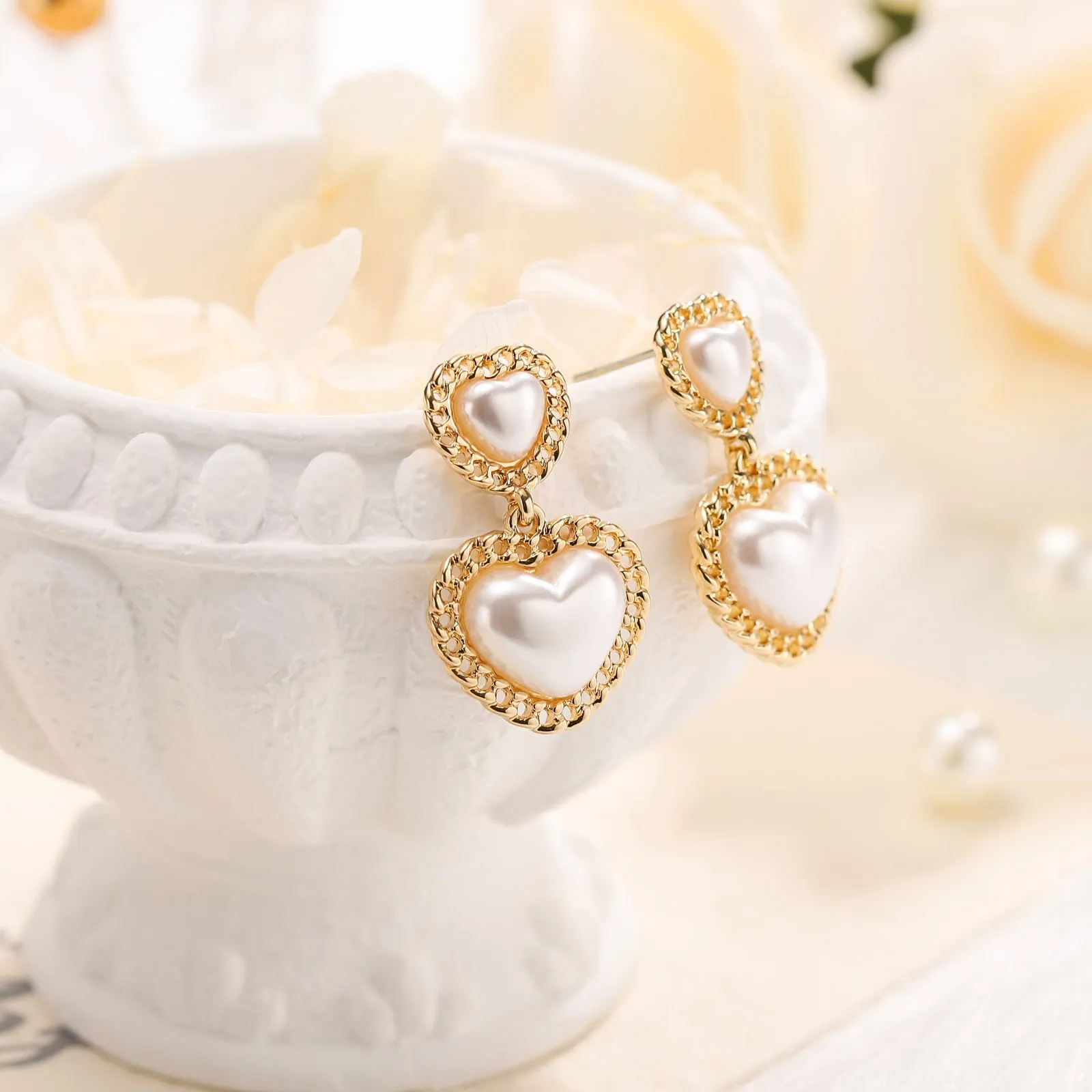 Pearl Heart Earrings sold by Selenichast product image thumbnail 3