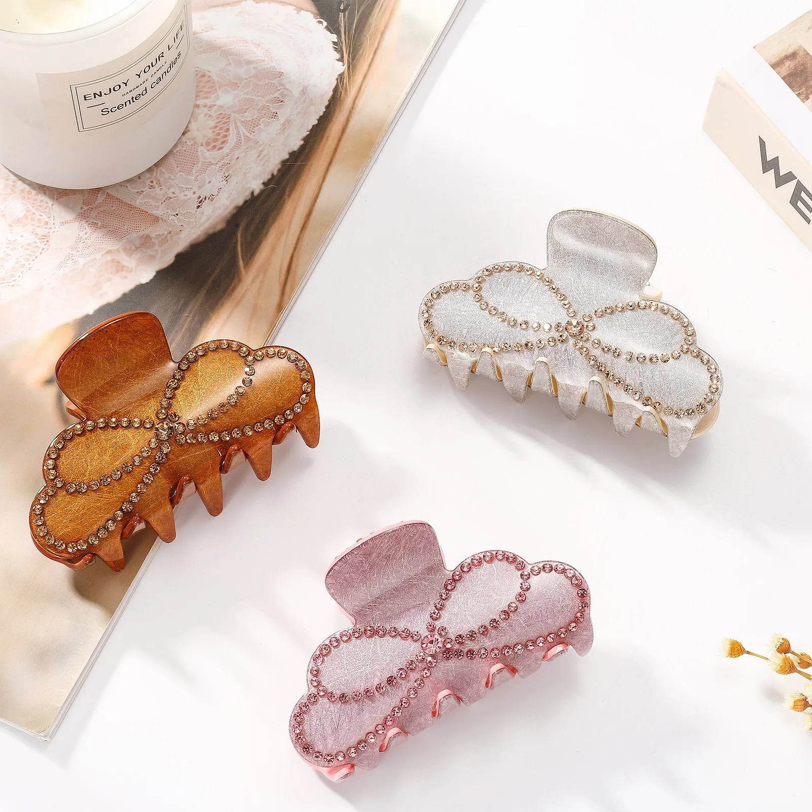 Bow Tie Claw Clips sold by Selenichast product image thumbnail 2