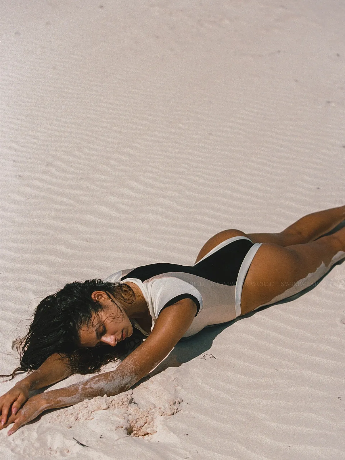 Lanai One Piece sold by SWORLD Inc product image thumbnail 5