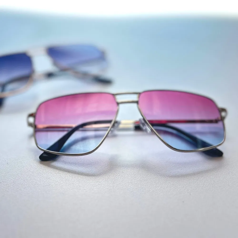 Sleek Retro-Inspired Gradient Lens Square Aviator Sunglasses D316 sold by ZeroUV product image thumbnail 2