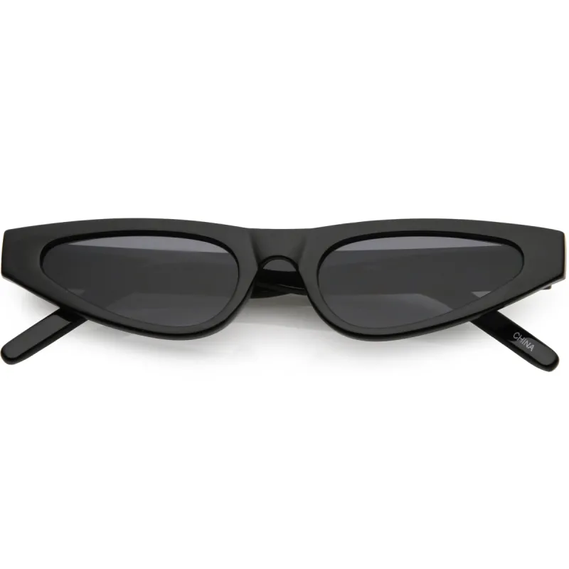 Women's Small Retro Angled Thick Frame Cat Eye Sunglasses C952 sold by ZeroUV