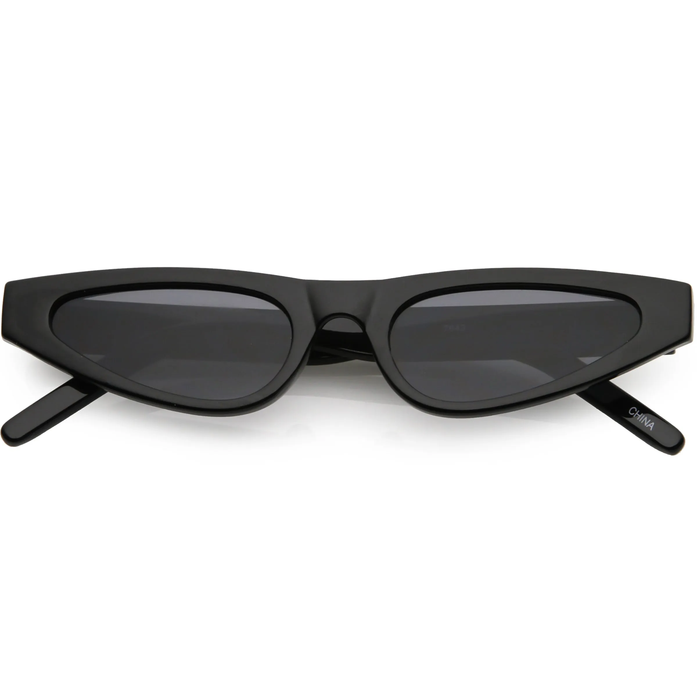 Women's Small Retro Angled Thick Frame Cat Eye Sunglasses C952 sold by ZeroUV