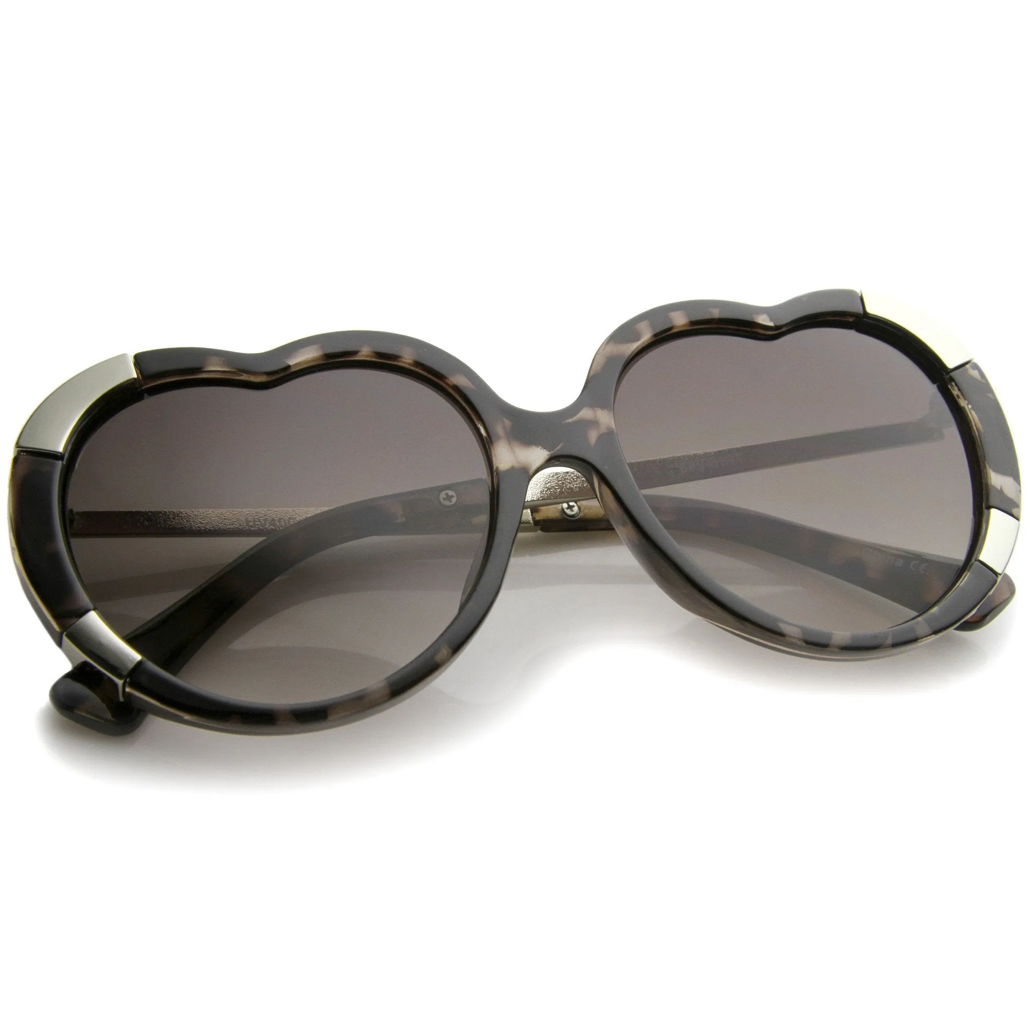 Women's Oversize Heart Shaped Sunglasses A224 sold by ZeroUV product image thumbnail 4
