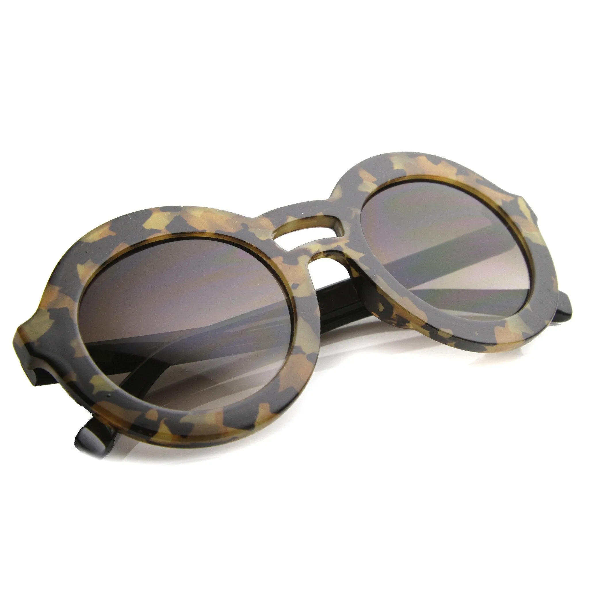 Women's Fashion Round Bold Frame Sunglasses 9857 sold by ZeroUV product image thumbnail 3
