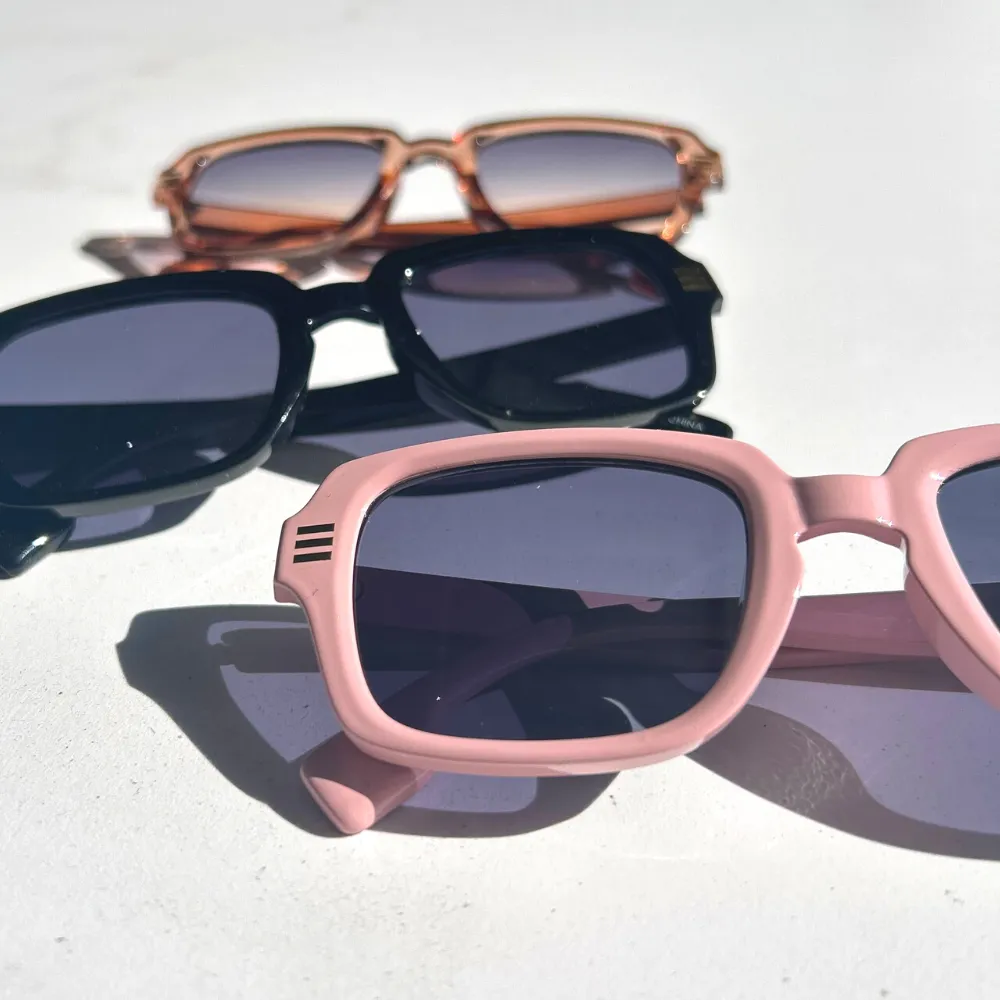 Everyday Mid Temple Horn Rimmed Square Sunglasses D315 sold by ZeroUV product image thumbnail 2