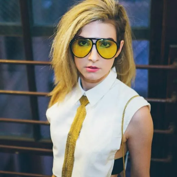 Retro 1980's Fashion Plastic Aviator Yellow Driving Lens Sunglasses sold by ZeroUV product image thumbnail 4