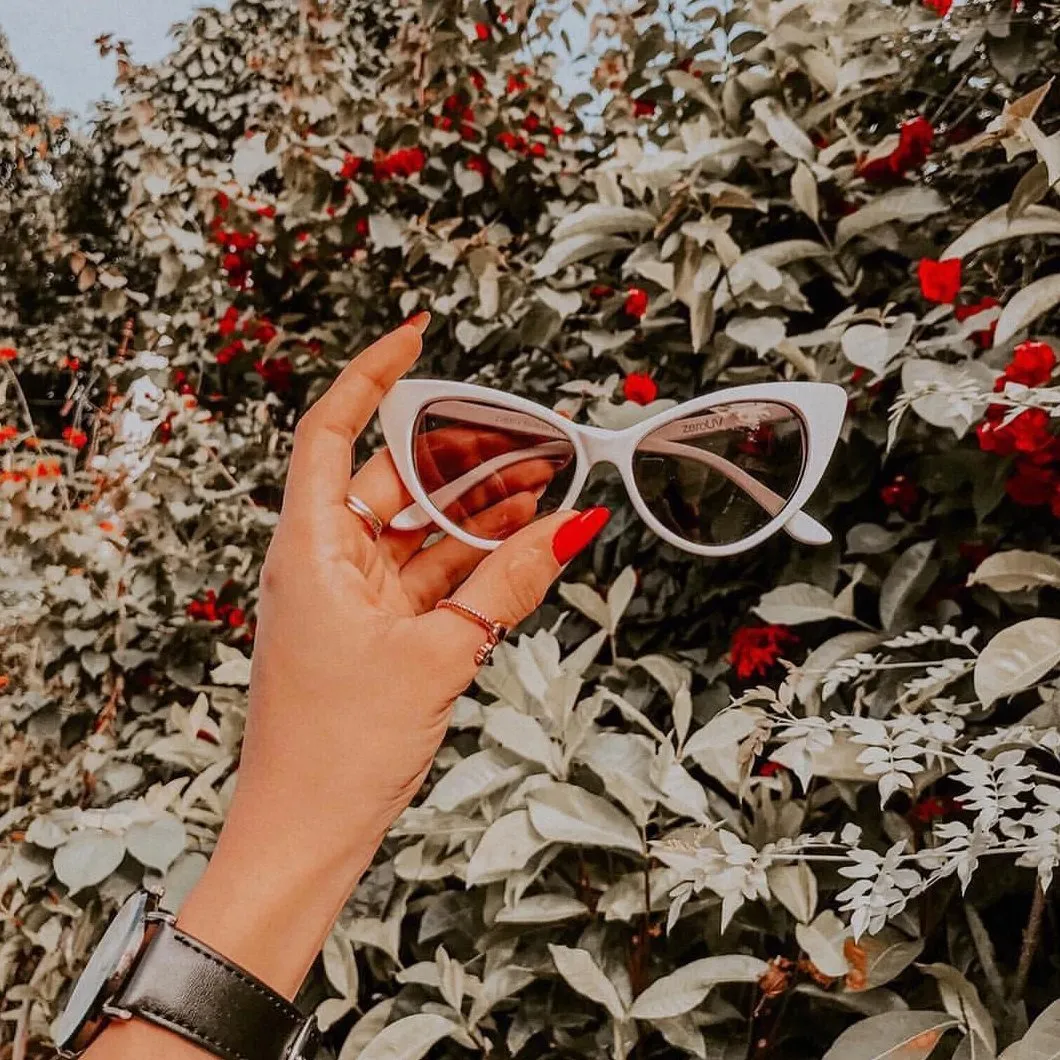 Womens Fashion Hot Tip Pointed Vintage Cat Eye Sunglasses 8371 sold by ZeroUV product image thumbnail 4