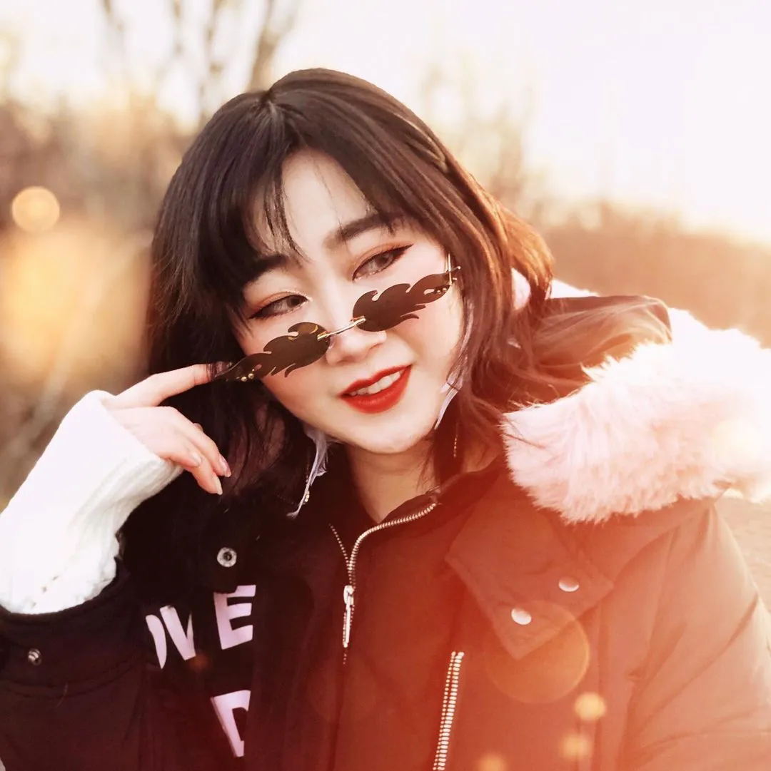 Bold Fire Flaming Shape Mirrored Lens Rimless Flames Sunglasses D081 sold by ZeroUV product image thumbnail 4