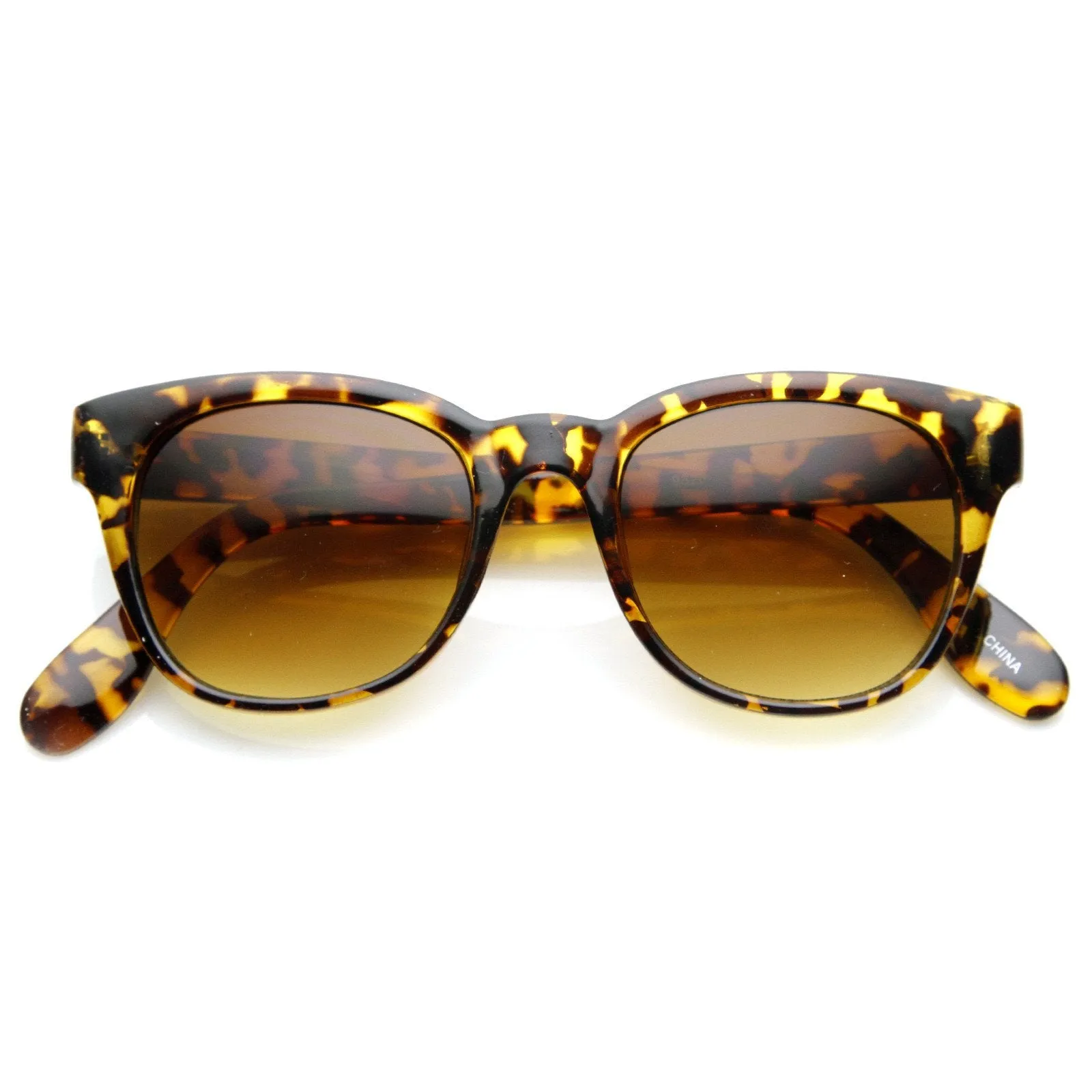 Retro Bold Frame Indie Horned Rim Sunglasses 8987 sold by ZeroUV product image thumbnail 4