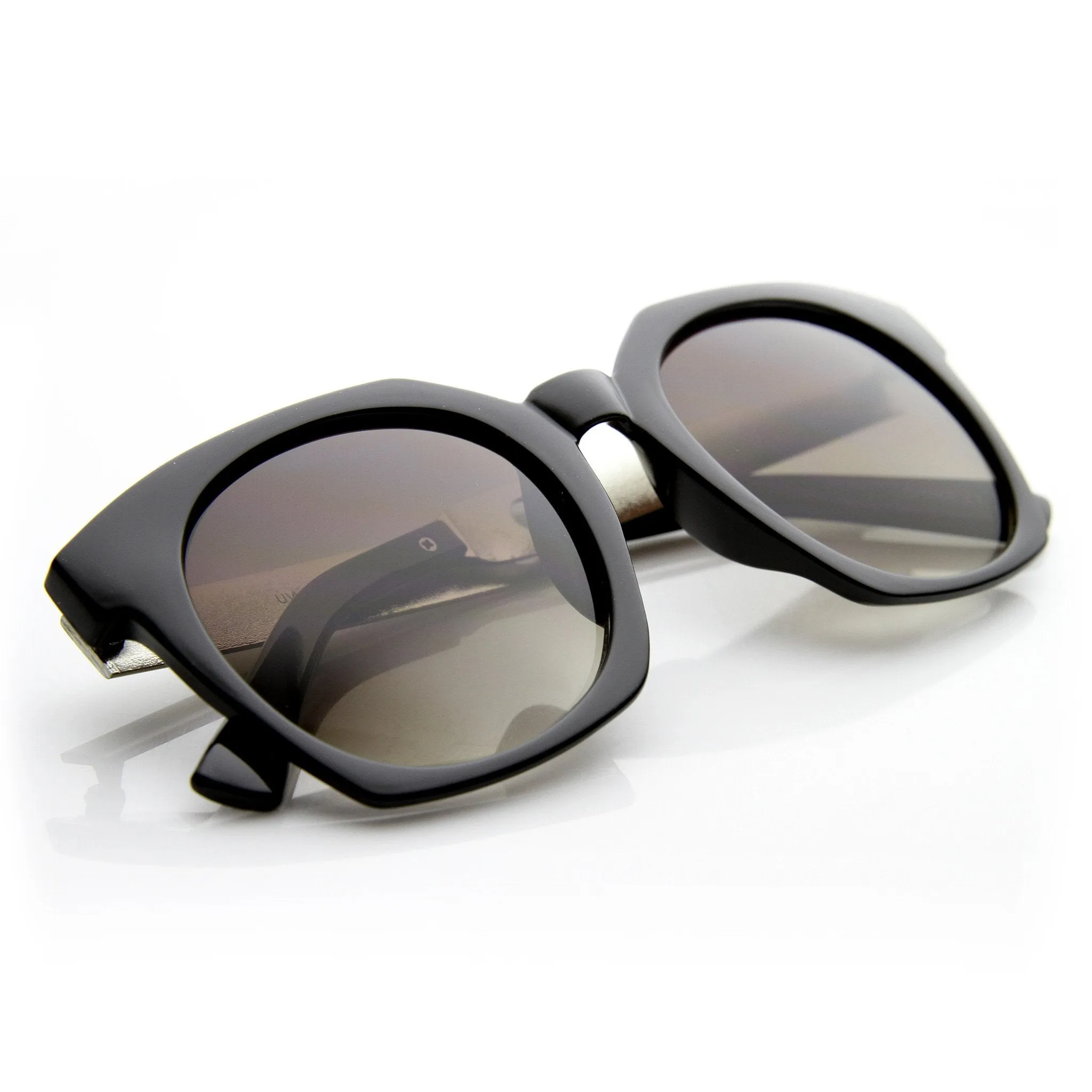 Oversize Metal Temple Square Frame Womens Horned Rim Sunglasses 9612 sold by ZeroUV product image thumbnail 2