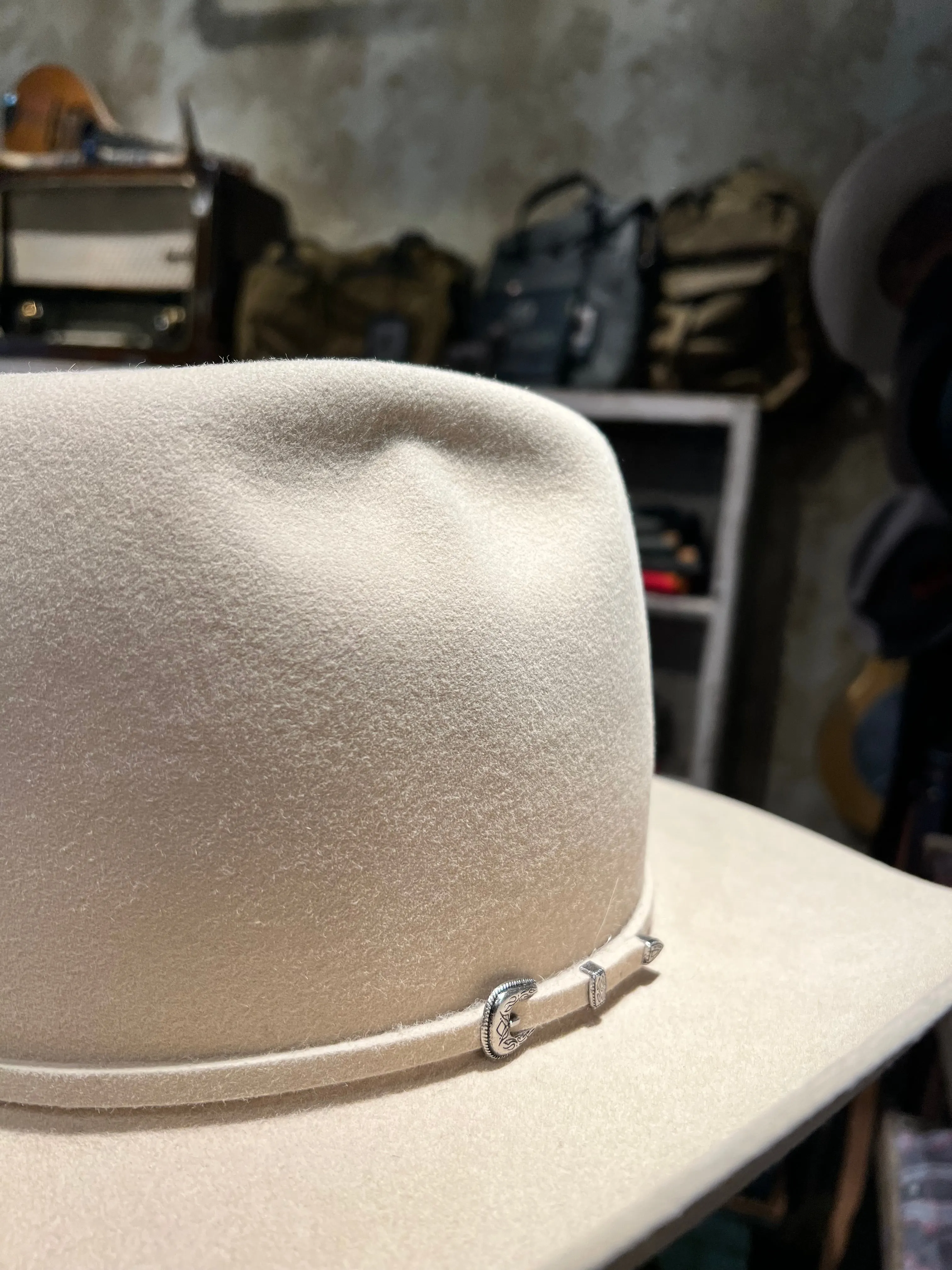 Silverbelly Rodeo King 7X sold by Cave and Post product image thumbnail 3