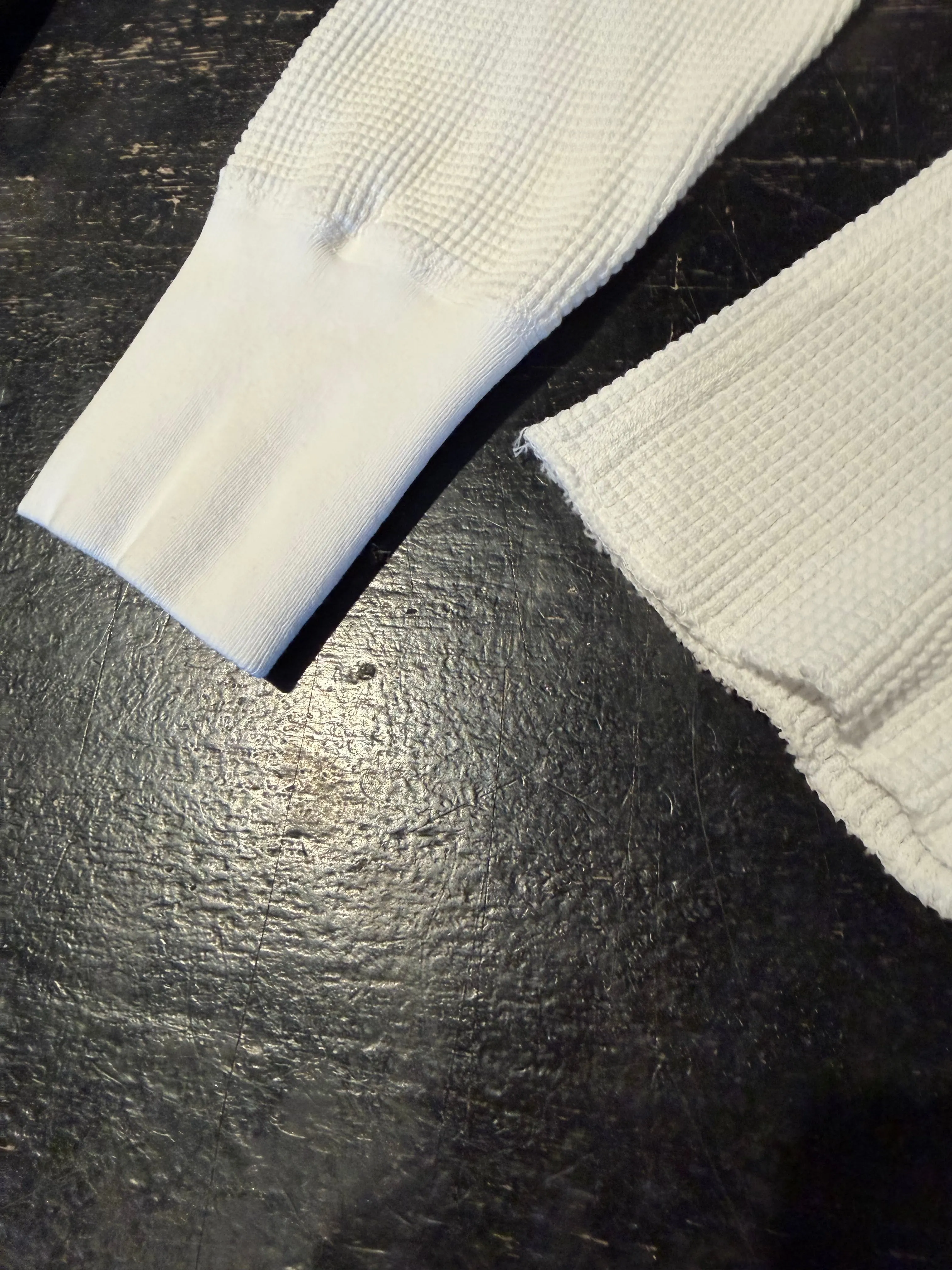 THERMAL LS WHITE sold by Cave and Post product image thumbnail 4