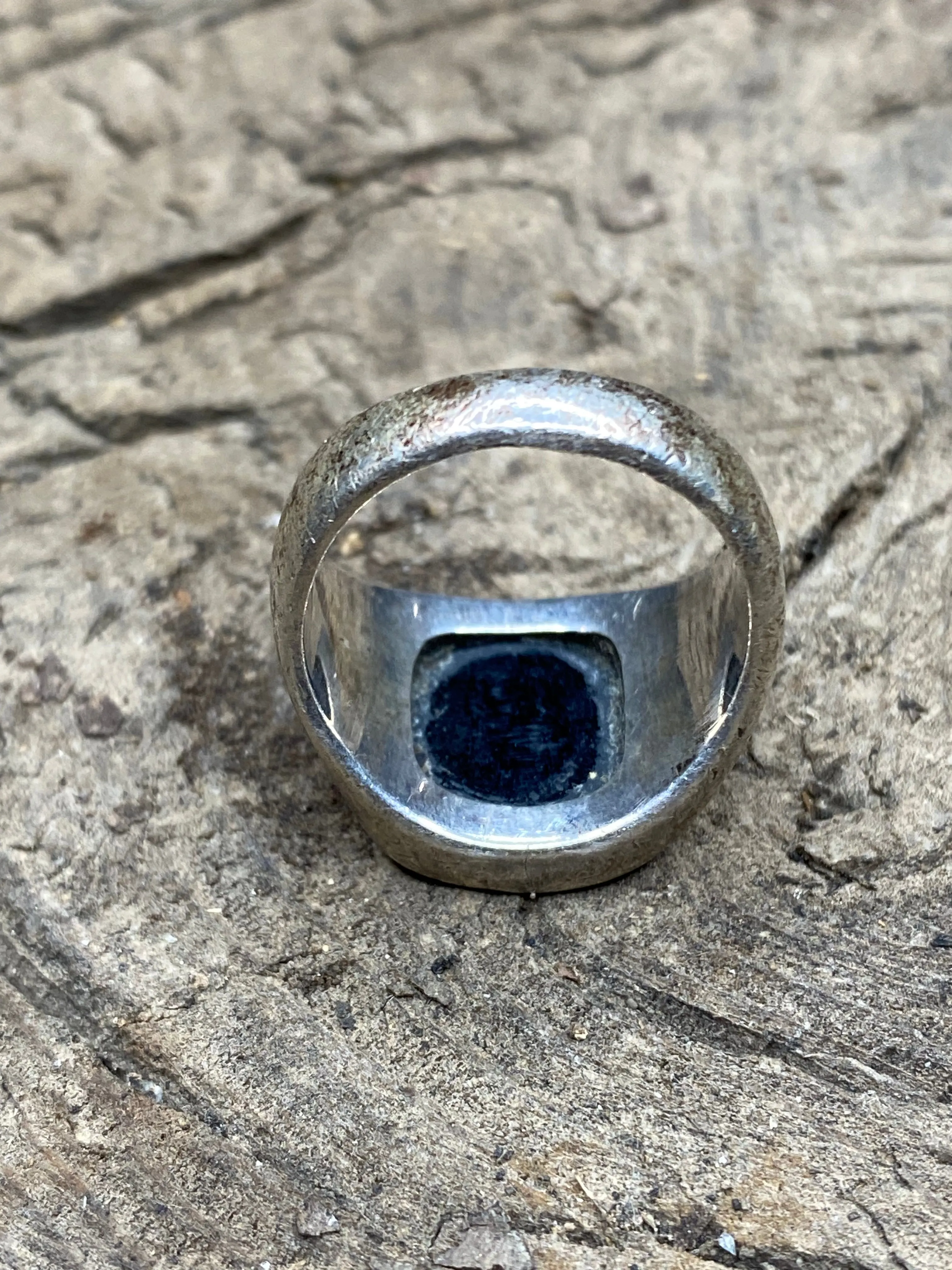 Vintage Black Onyx Sterling Silver Men's Signet Ring - Size 7.5 sold by Cave and Post product image thumbnail 5