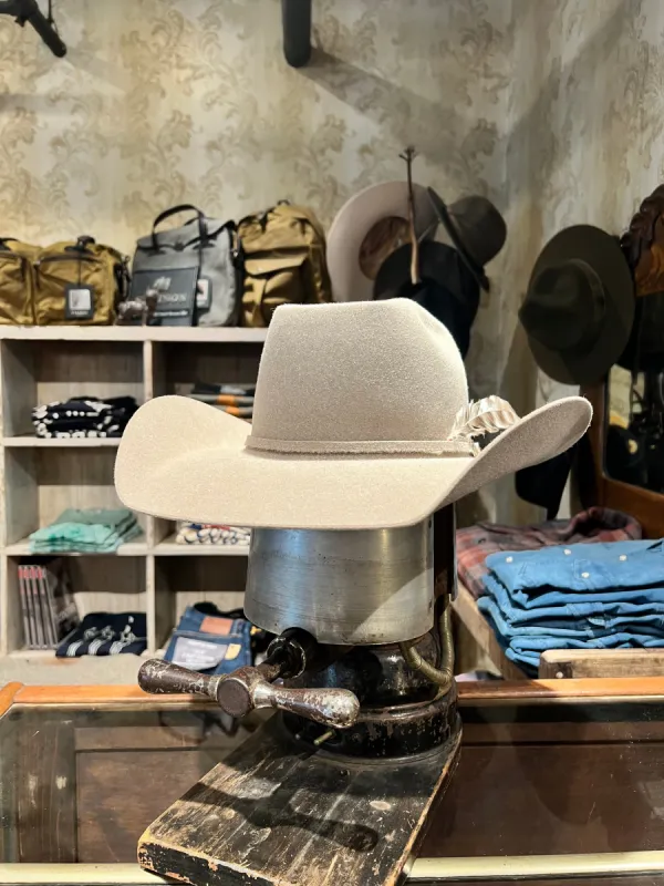 Slate Rodeo King 7X sold by Cave and Post