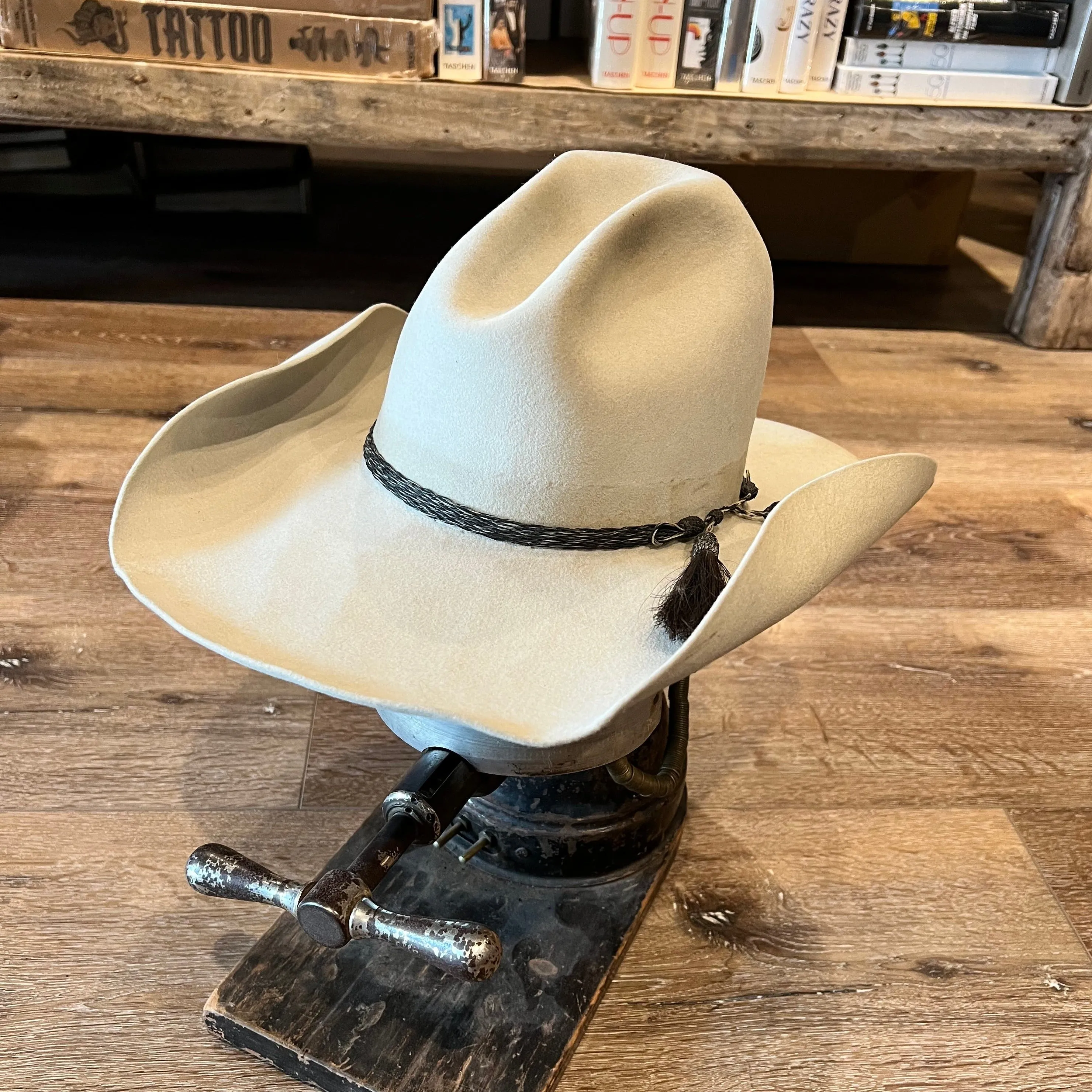 Vintage 10X Beaver Hat sold by Cave and Post