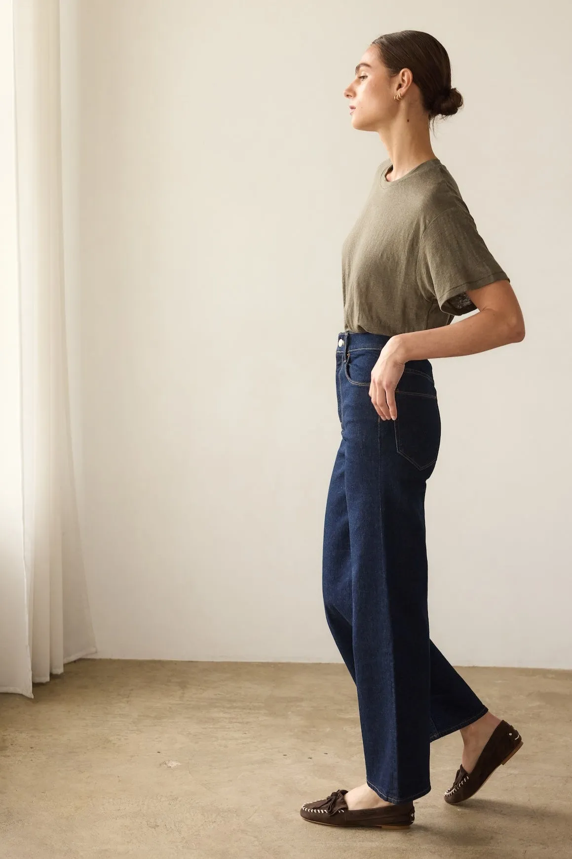 The Chameleon Tee Linen in Olive sold by Jamie Haller product image thumbnail 4