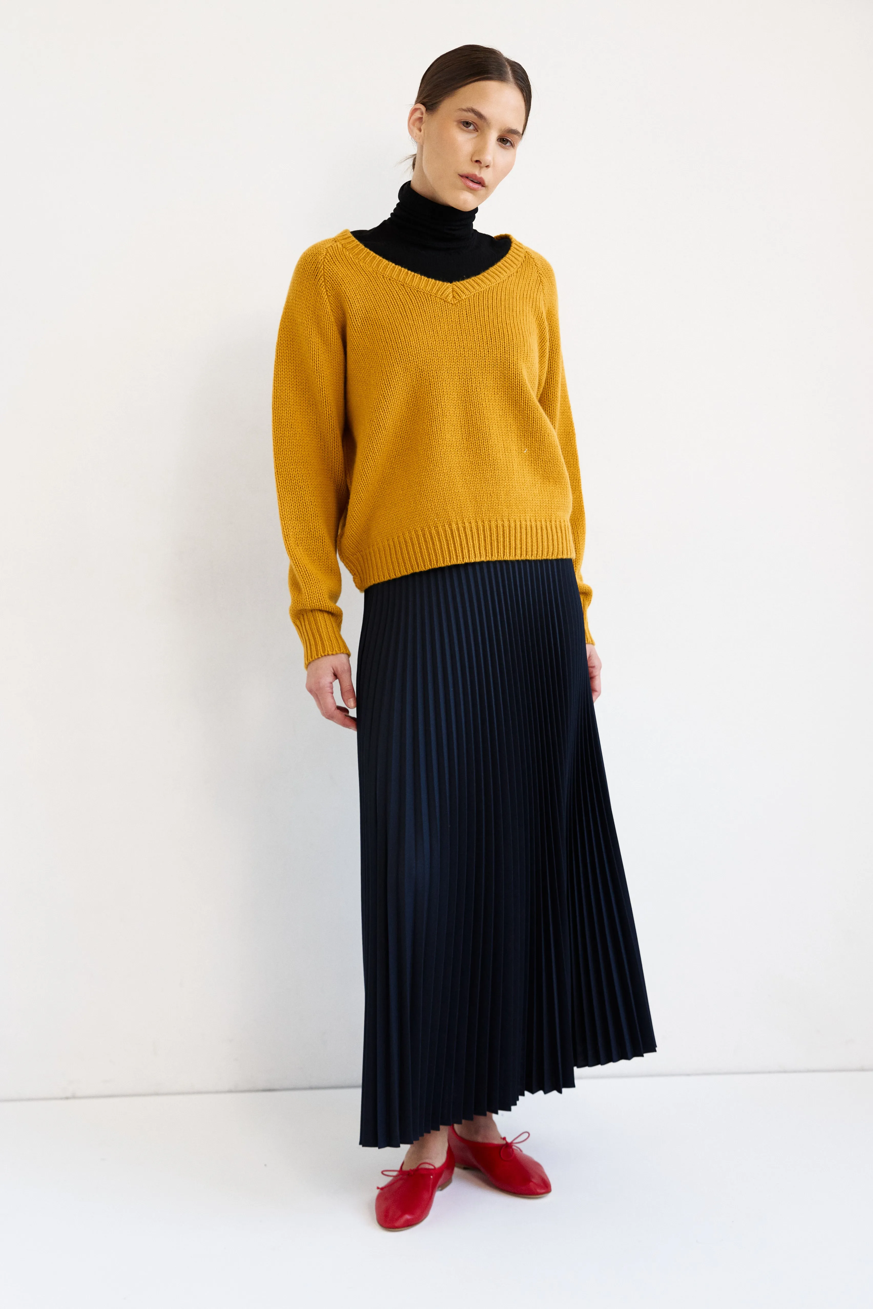 The V Fave in Amber sold by Jamie Haller product image thumbnail 4