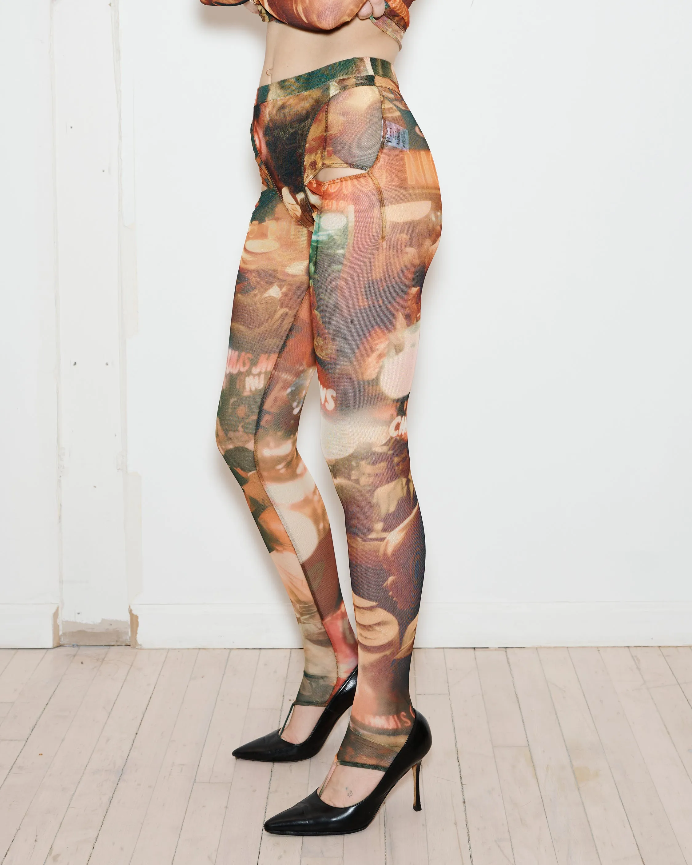 Carly Leggings in Dinner Party sold by Puppets and Puppets product image thumbnail 2
