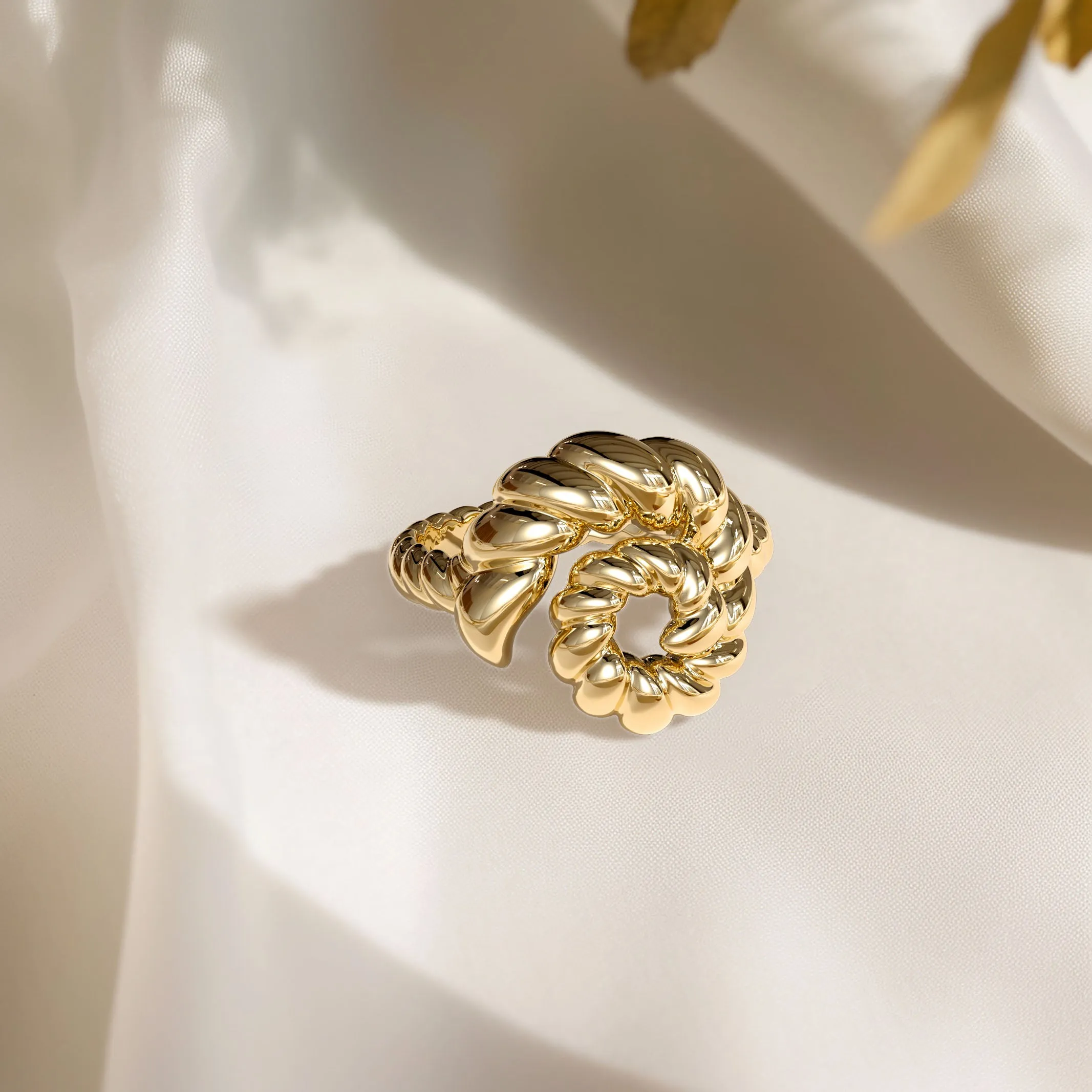 Gold Conch Rope Ring sold by Vanimy Jewelry product image thumbnail 2