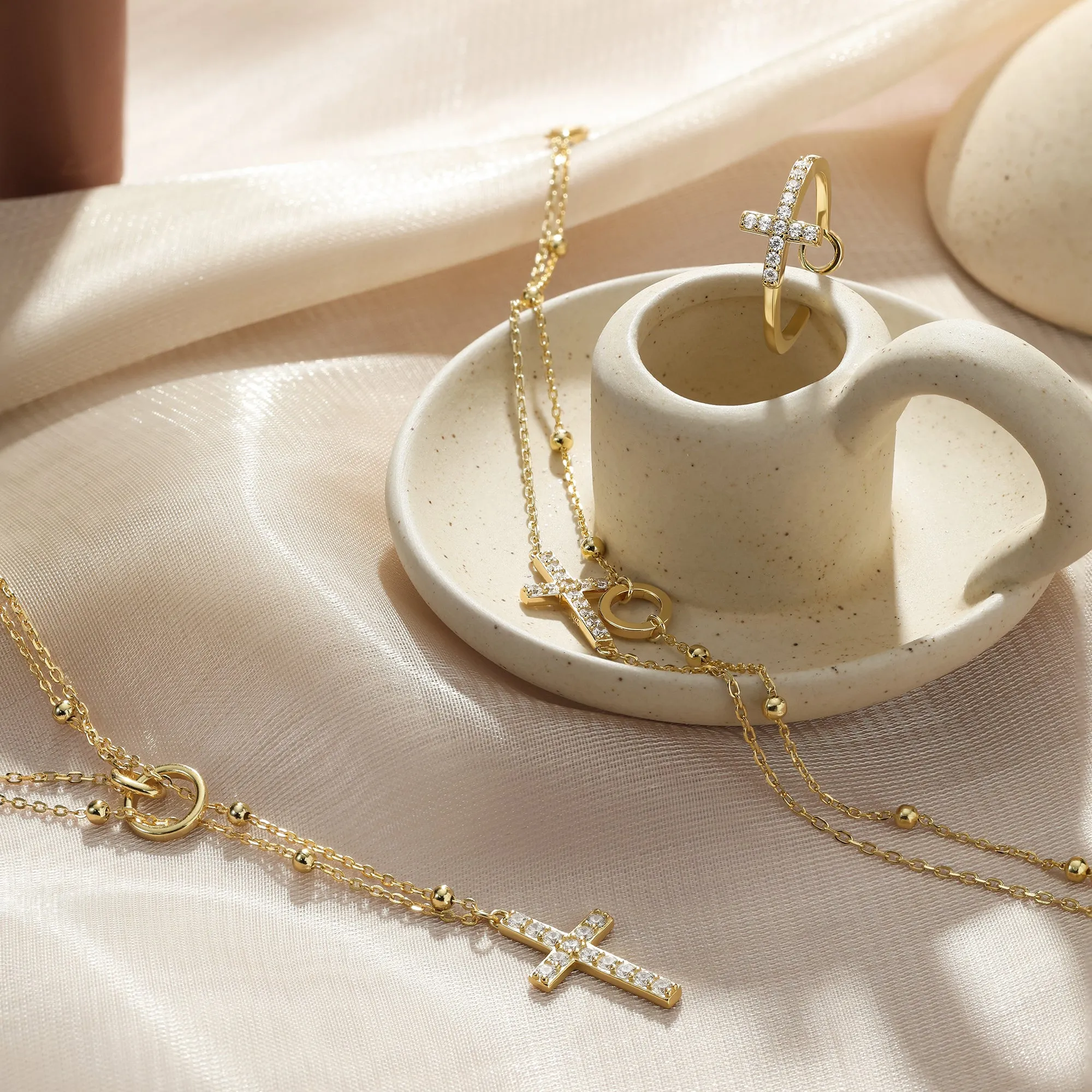 Gold Layered Circle Cross Necklace sold by Vanimy Jewelry product image thumbnail 2