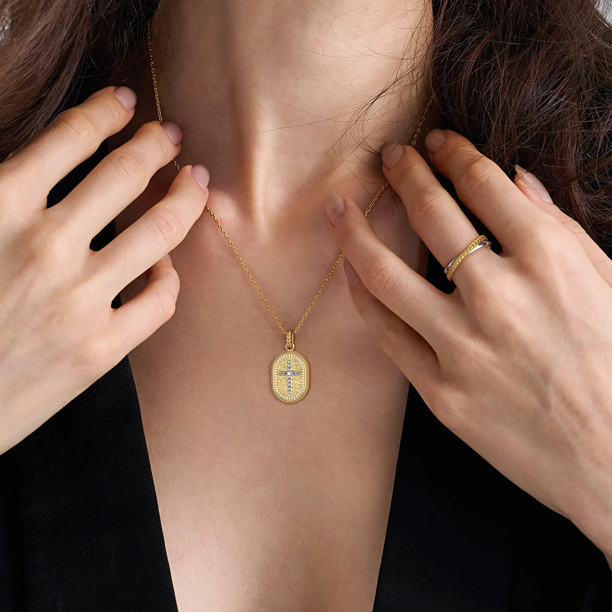 Two-Tone Wheat Interlocking Ring sold by Vanimy Jewelry product image thumbnail 3