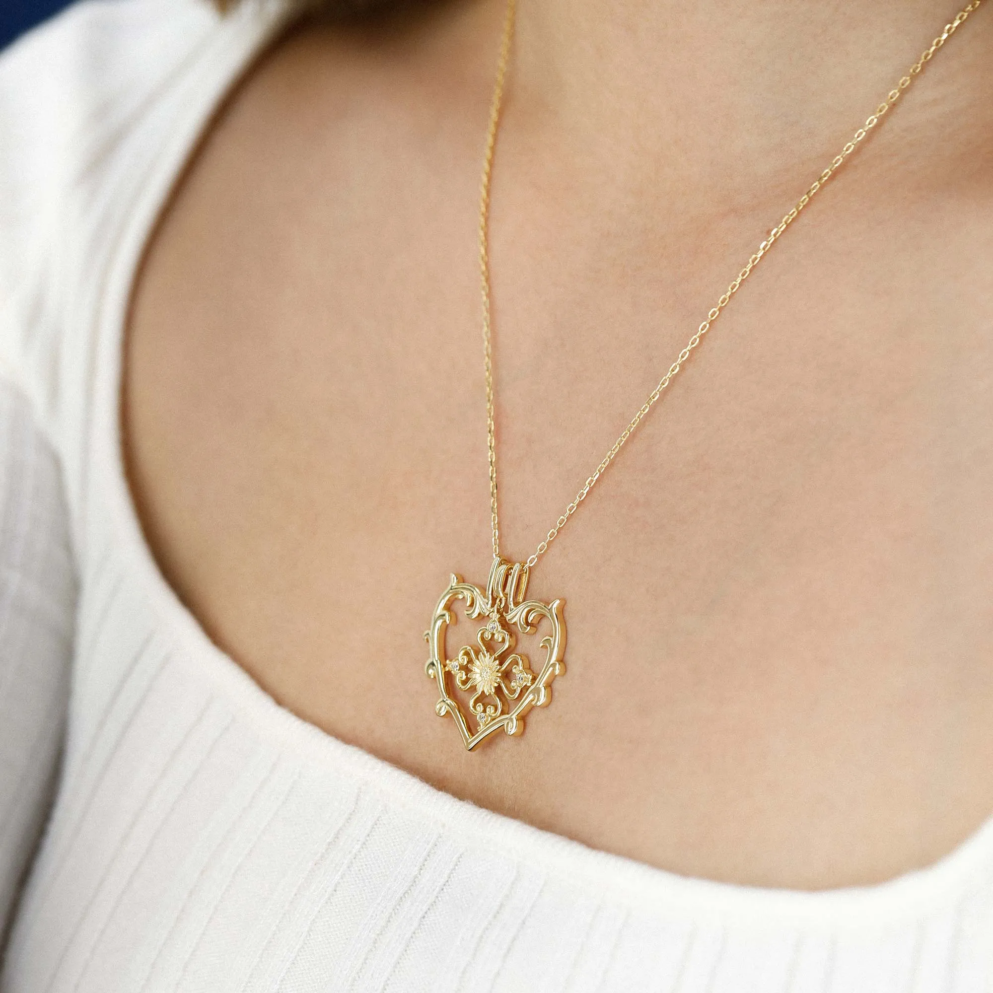 Sacred Bloom Daisy Love Birth Flower Necklace Set sold by Vanimy Jewelry product image thumbnail 3