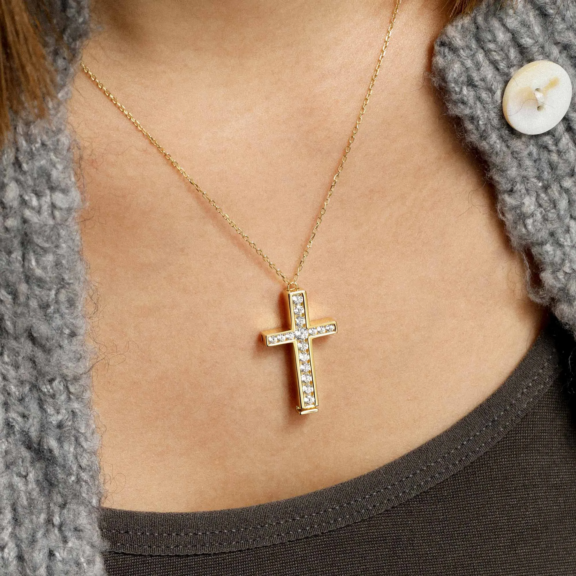 Anastasia Personalized Hidden Message Pavé Cross Necklace sold by Vanimy Jewelry product image thumbnail 5