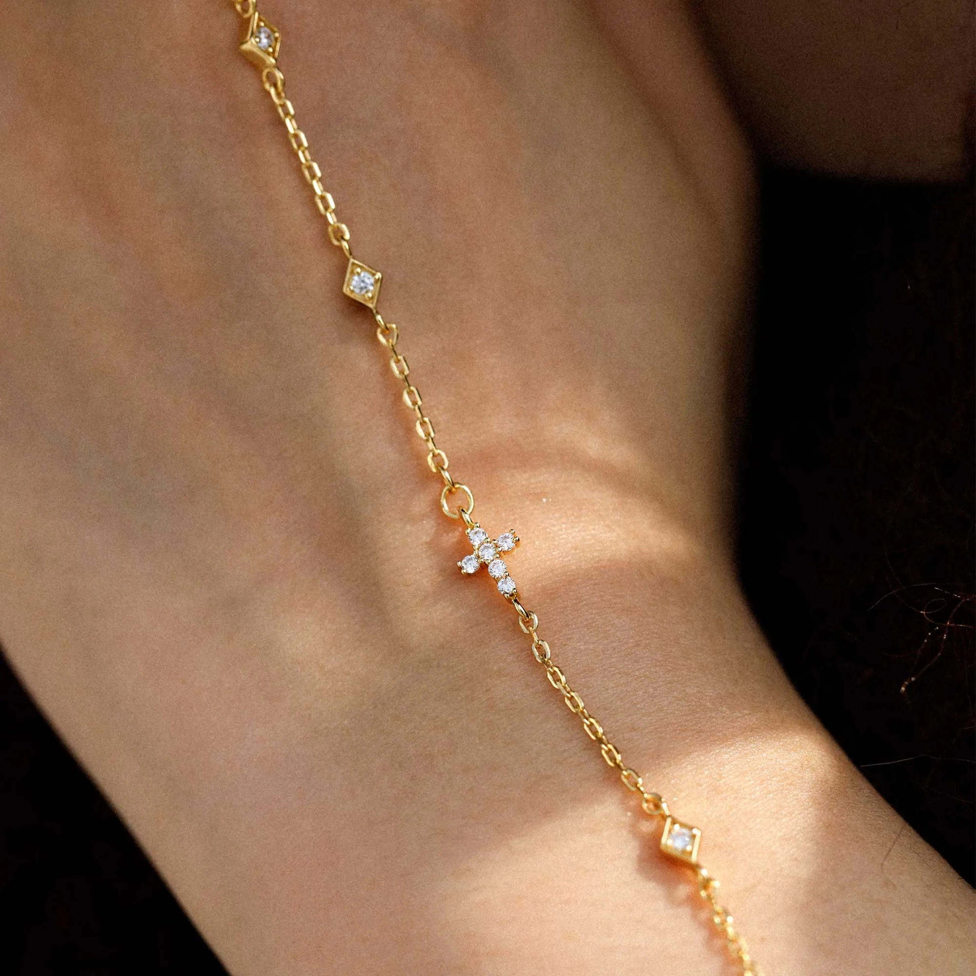 Cherub Wings Hand Chain sold by Vanimy Jewelry product image thumbnail 4