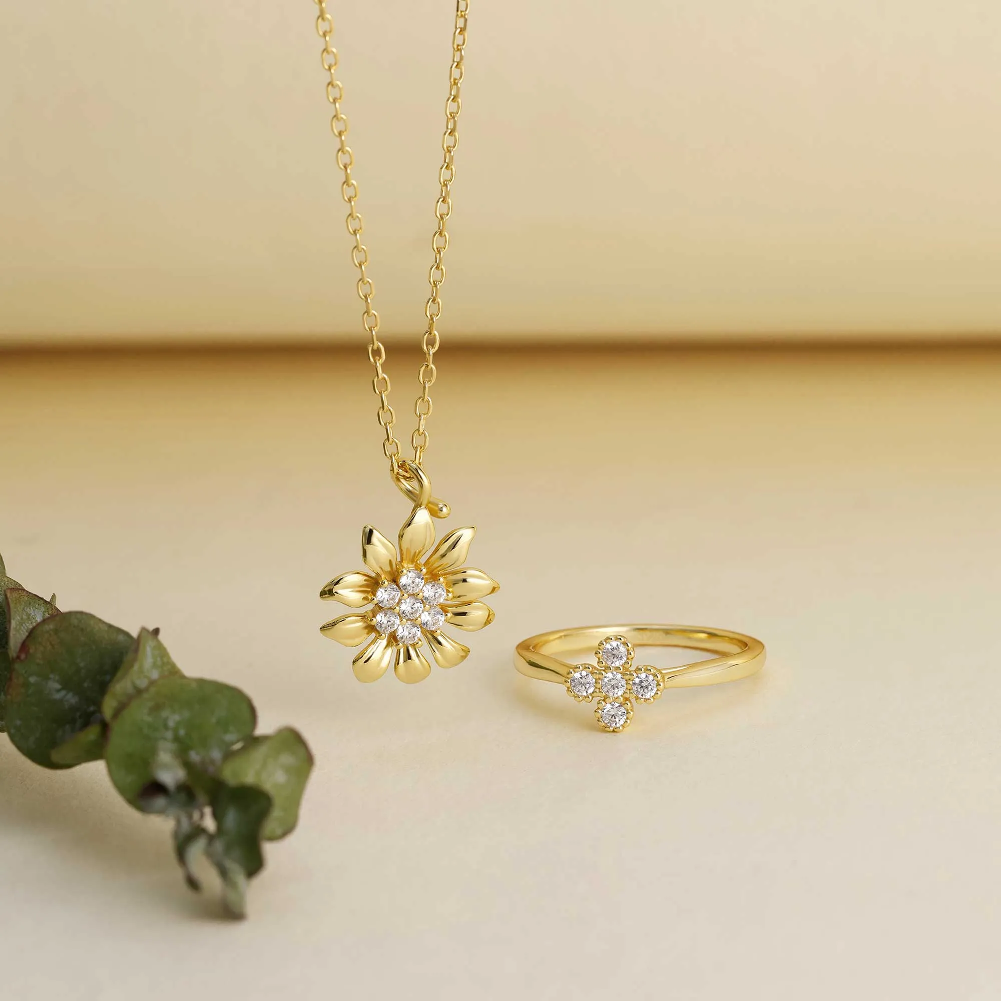 Bloom Cross Ring sold by Vanimy Jewelry product image thumbnail 3