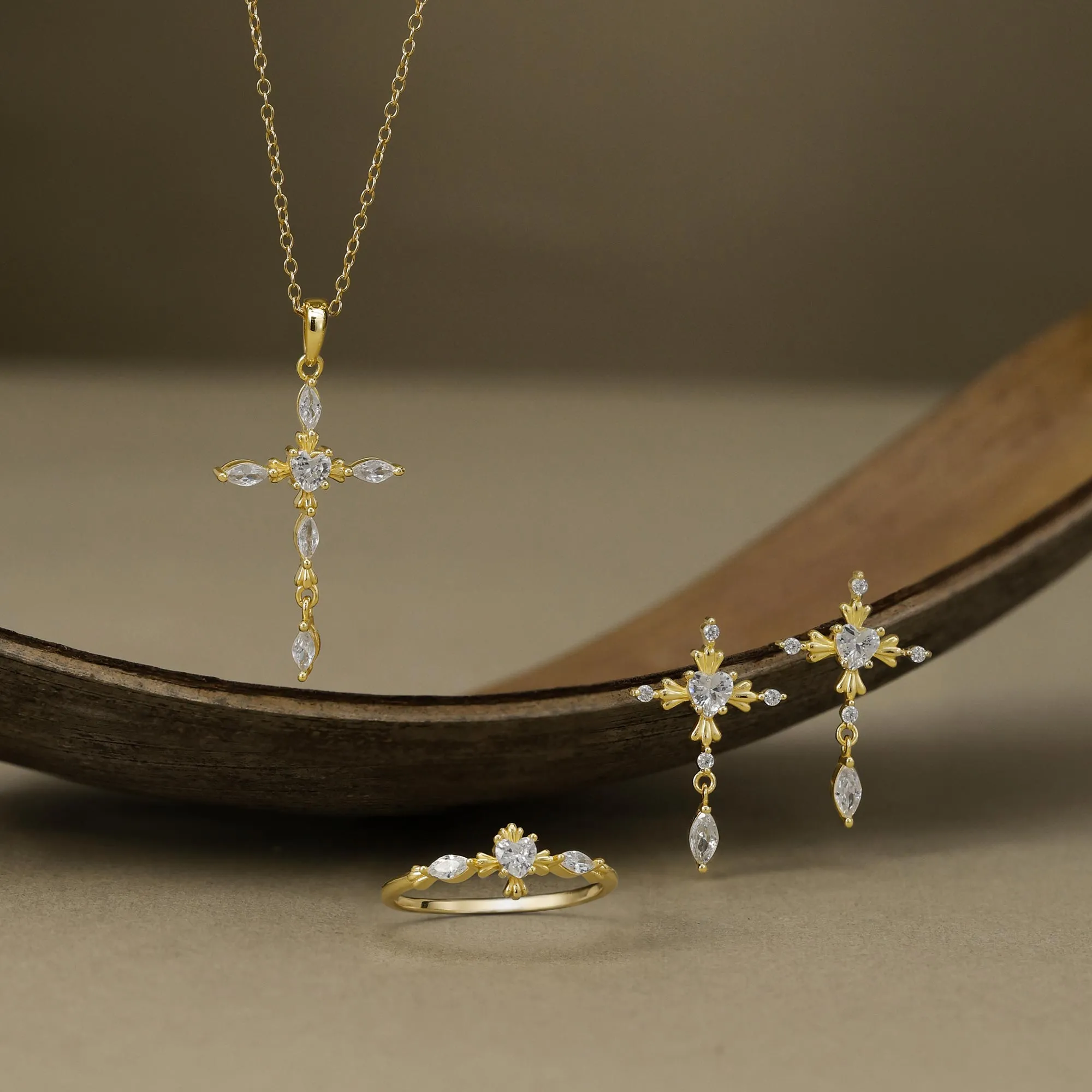 Haven Heart Cross Ring sold by Vanimy Jewelry product image thumbnail 4