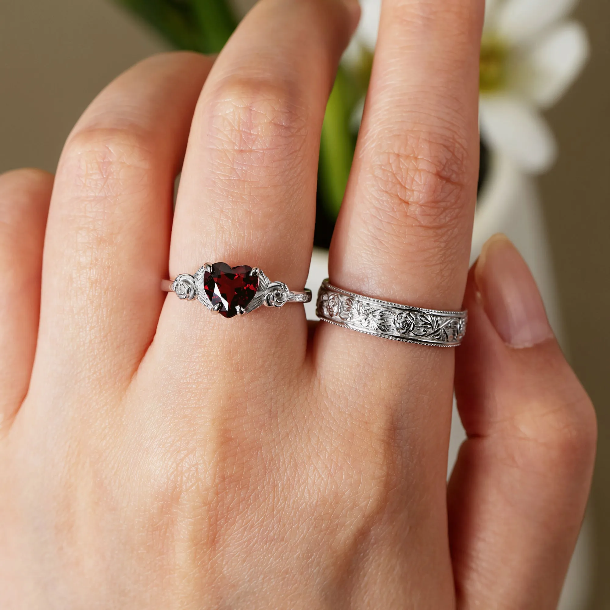 Rosera Vine Filigree Band Ring sold by Vanimy Jewelry product image thumbnail 4