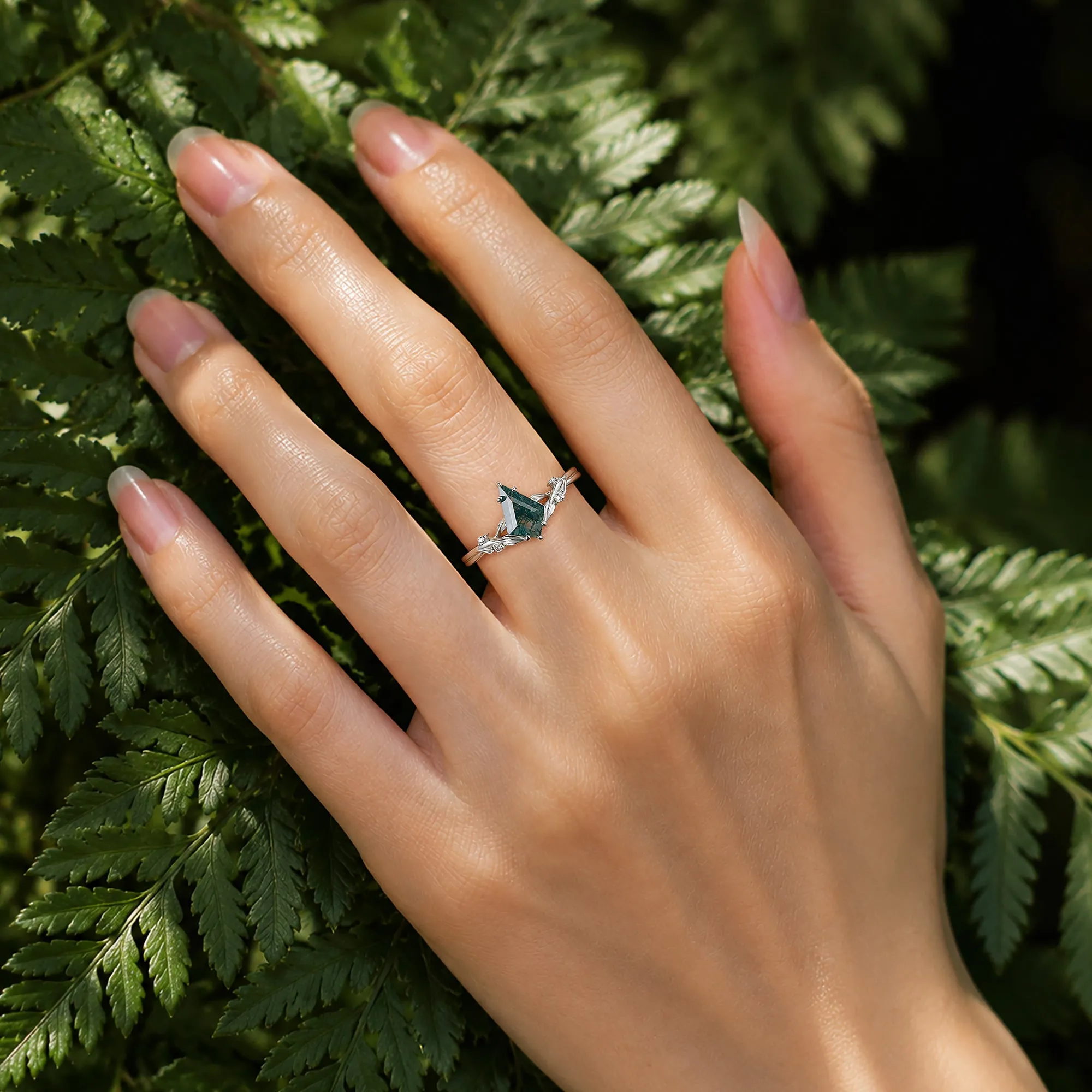 Leaf Kite Moss Agate Ring sold by Vanimy Jewelry product image thumbnail 4