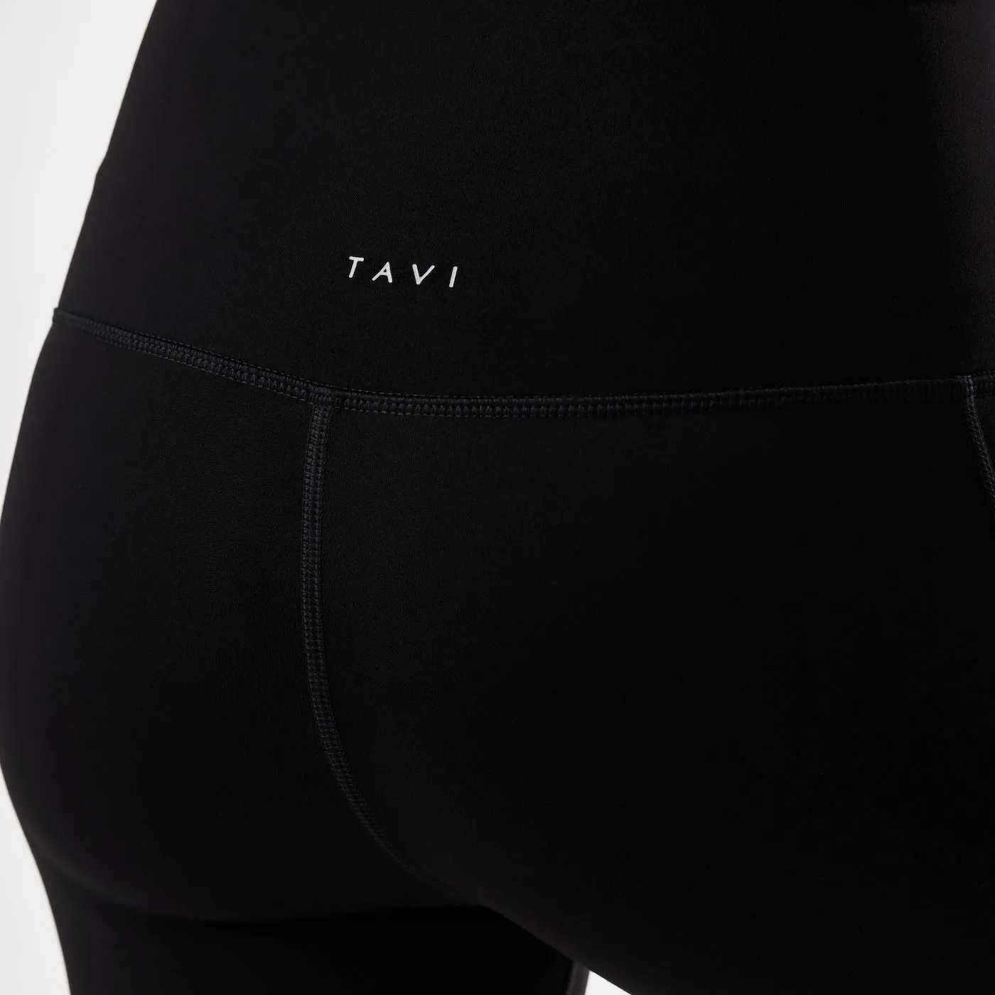 TaviSculpt® High Waisted Pocket 7/8 Leggings sold by Tavi Active product image thumbnail 4