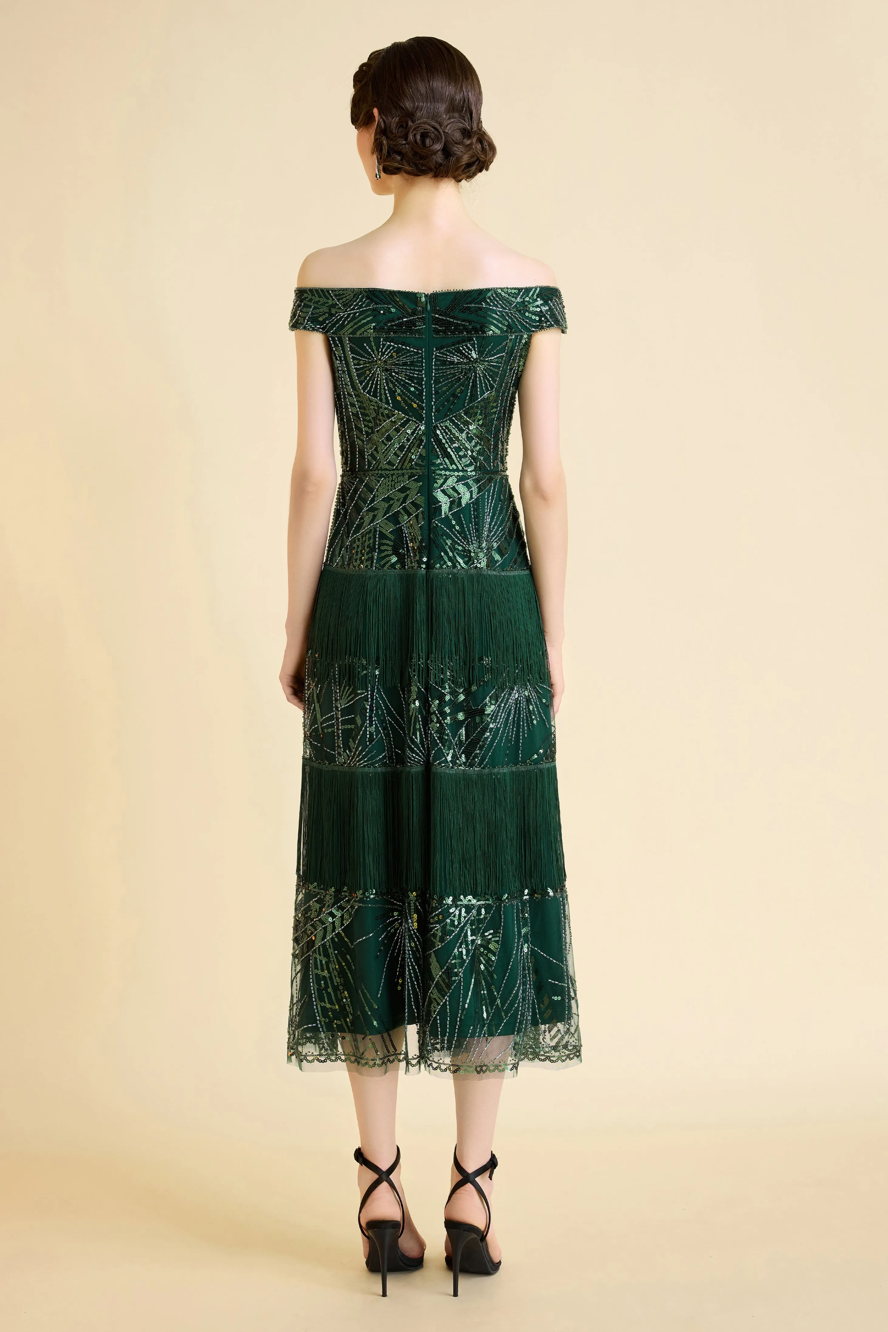 Geometric Embroidery Single Shoulder Evening Gown sold by BABEYOND product image thumbnail 2