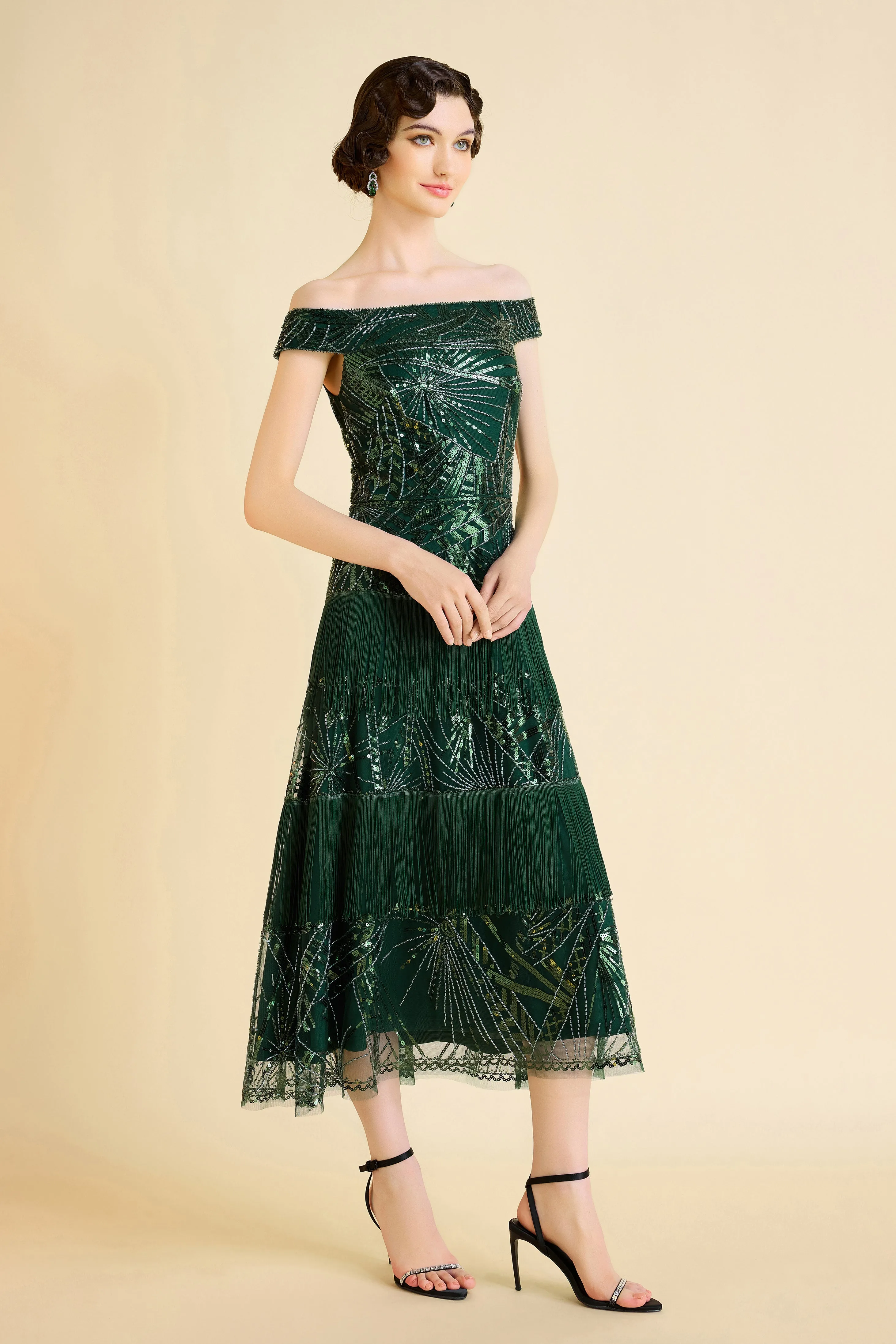 Geometric Embroidery Single Shoulder Evening Gown sold by BABEYOND product image thumbnail 3