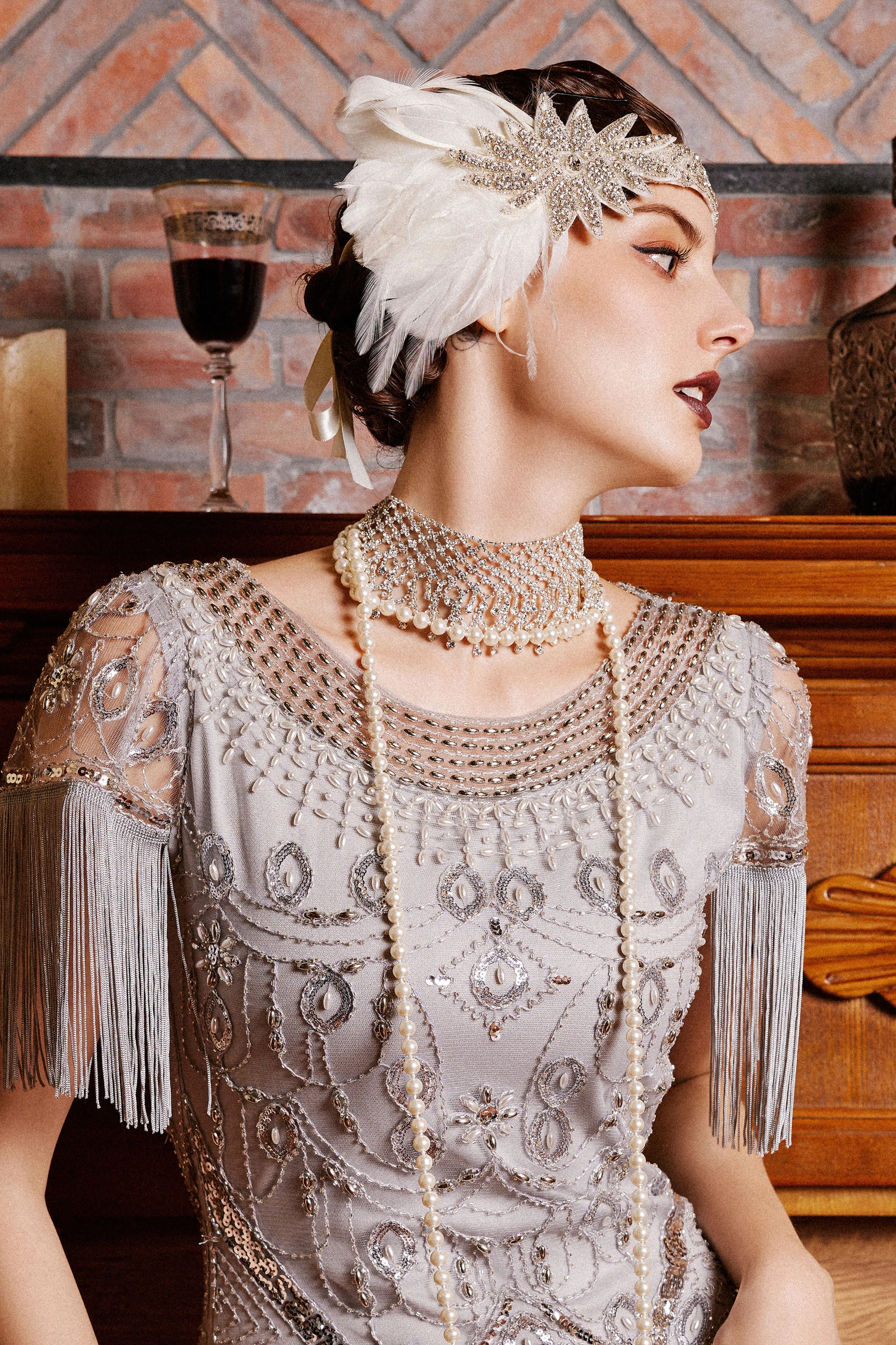 1920s Sparkle Crystal Leaf Feather Headband sold by BABEYOND product image thumbnail 2