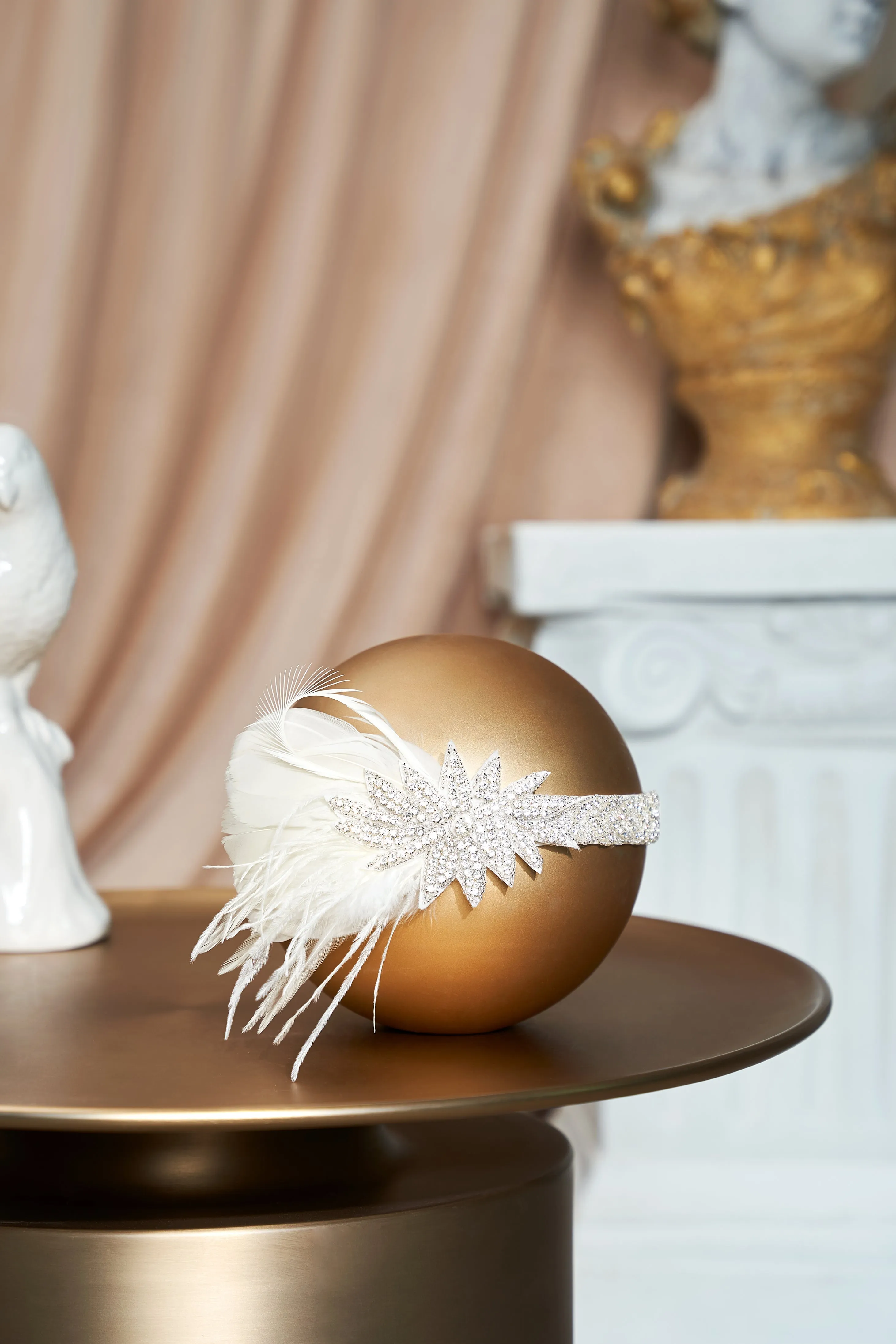 1920s Sparkle Crystal Leaf Feather Headband sold by BABEYOND product image thumbnail 5