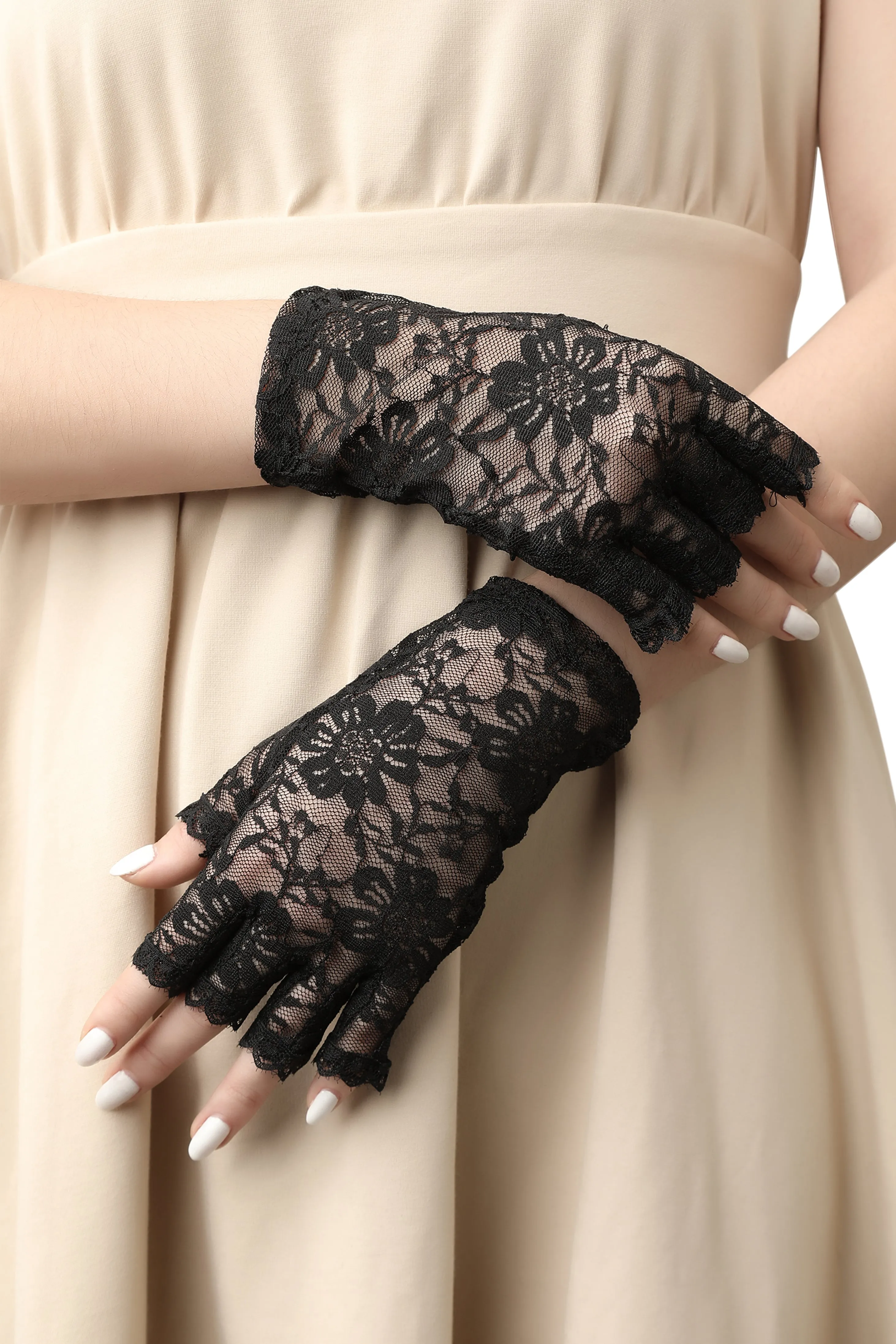 6.3" Vintage Lace Up Fingerless Gloves sold by BABEYOND product image thumbnail 2