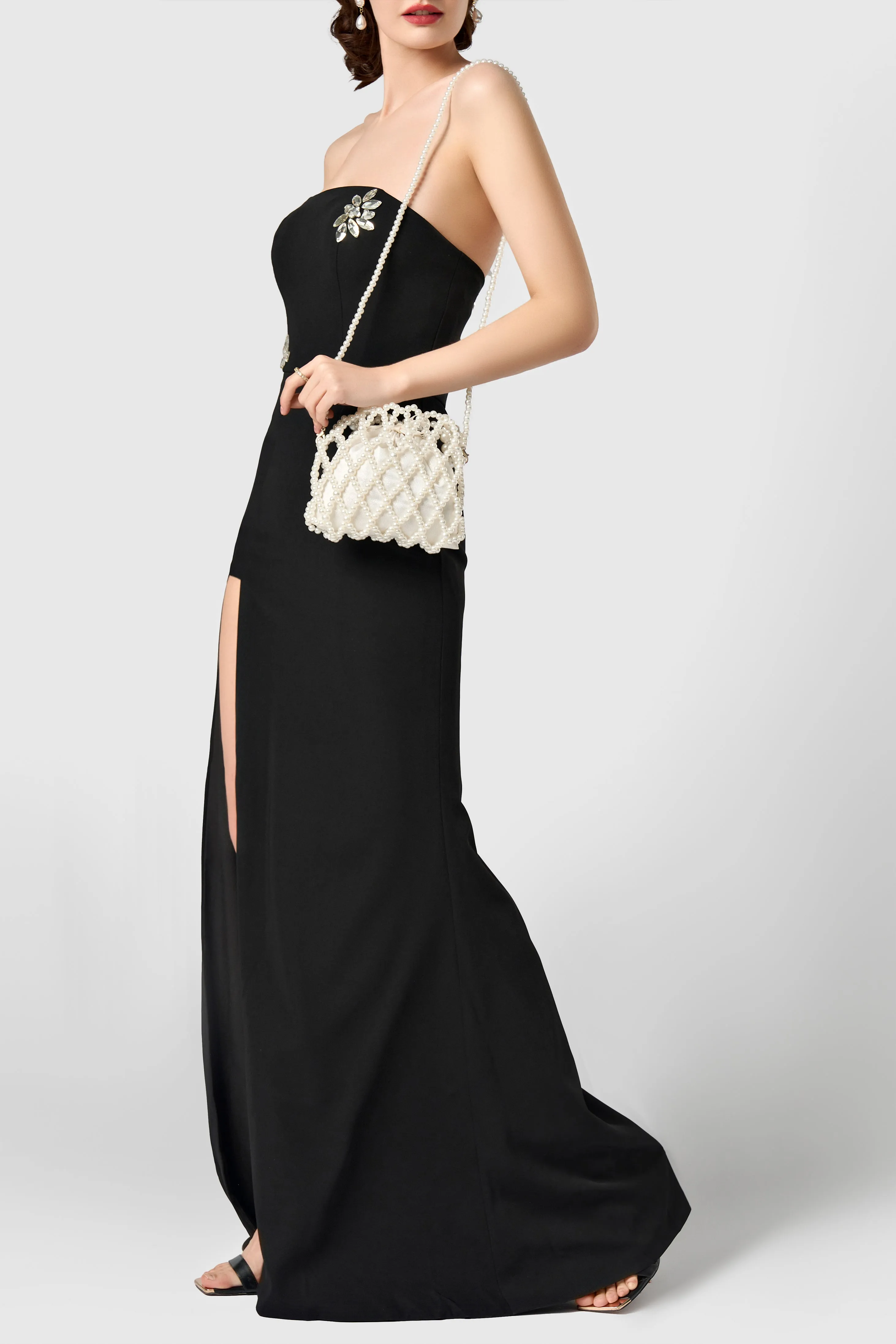 Reticulated Beaded Pearl Bucket Purse sold by BABEYOND product image thumbnail 4