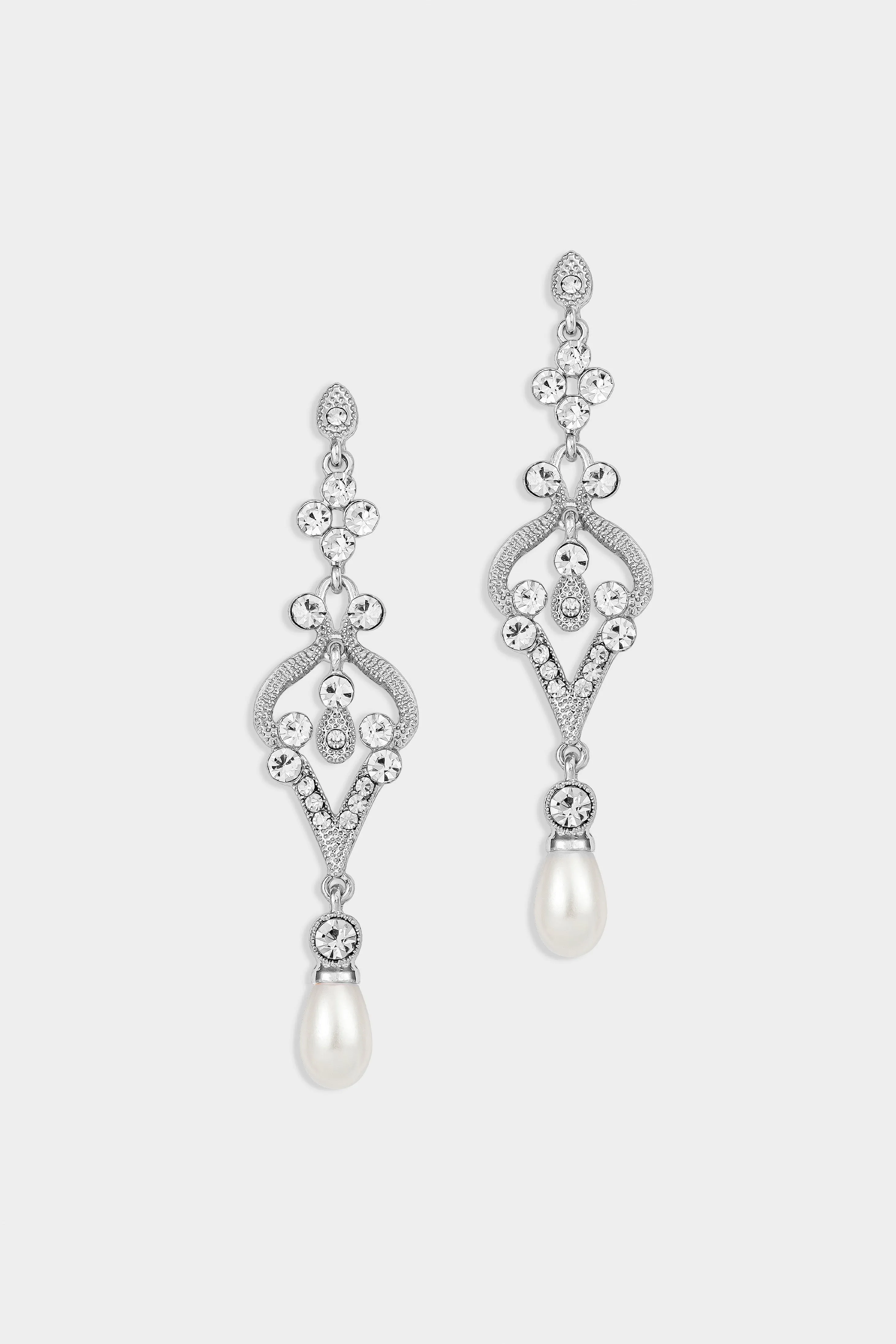 Elegant Retro Crystal Embellished Earrings sold by BABEYOND product image thumbnail 4