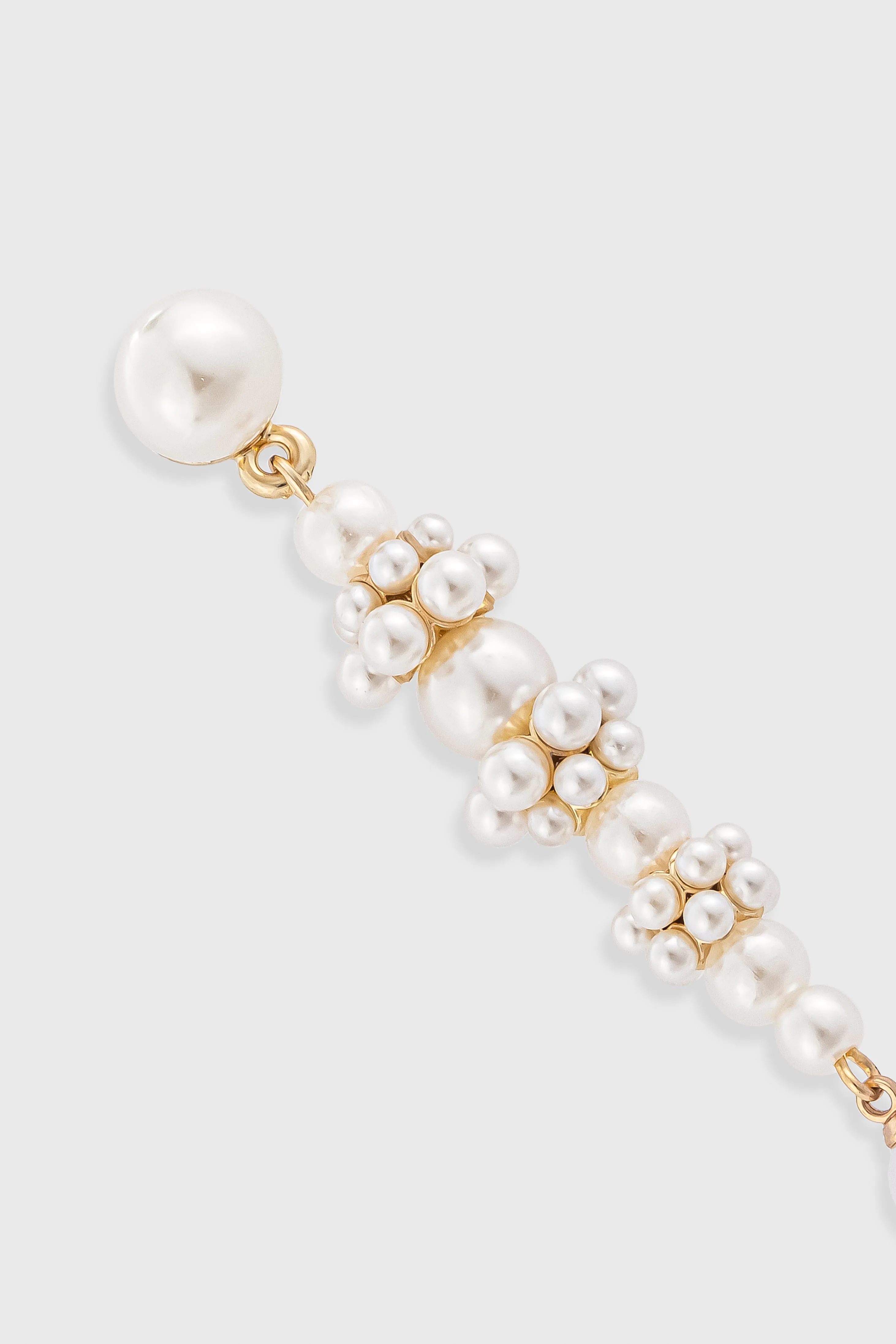 Pearl Cascading Drop Earrings sold by BABEYOND product image thumbnail 2
