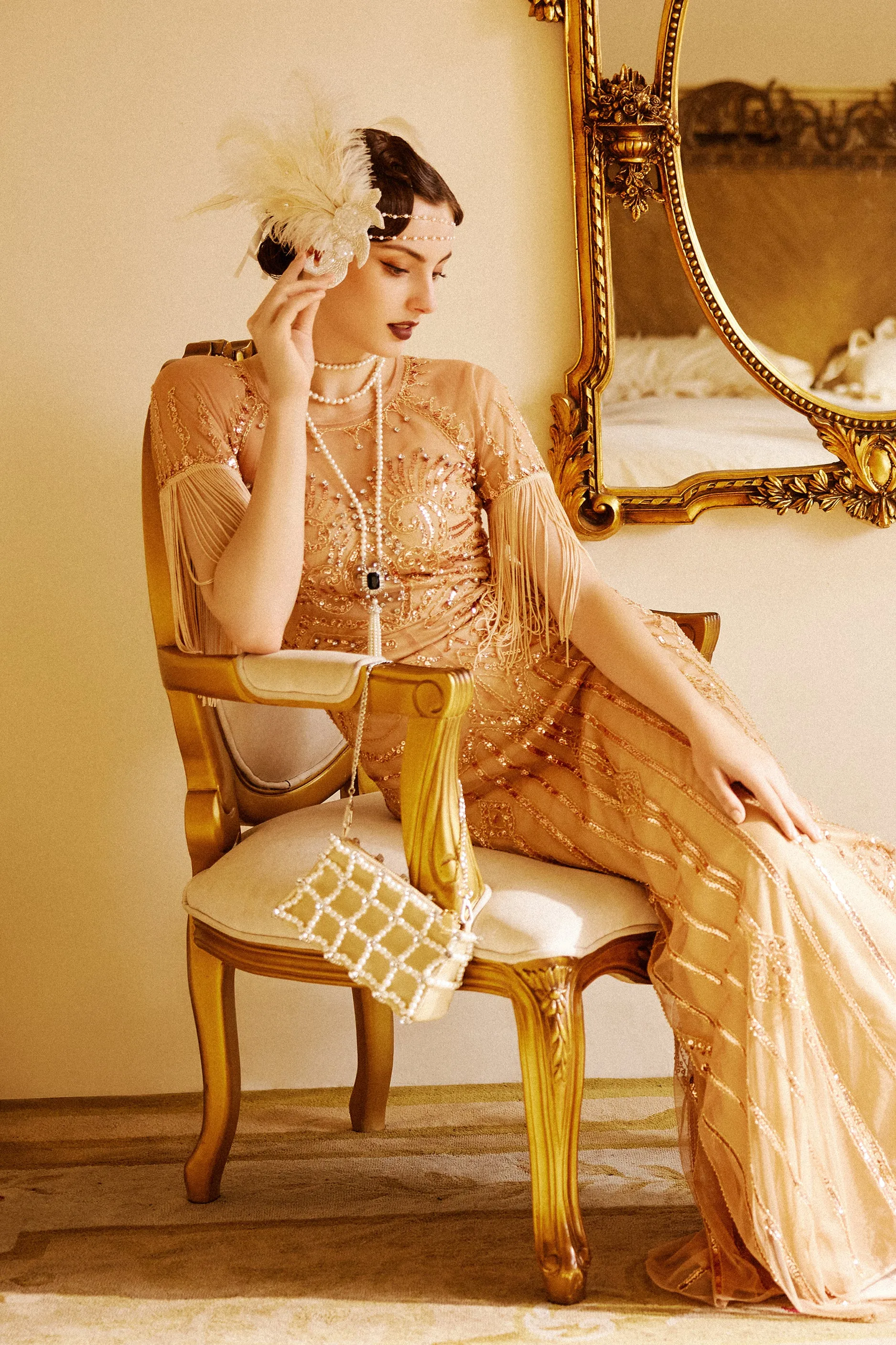 Gorgeous Beaded Feather Hairband sold by BABEYOND product image thumbnail 3