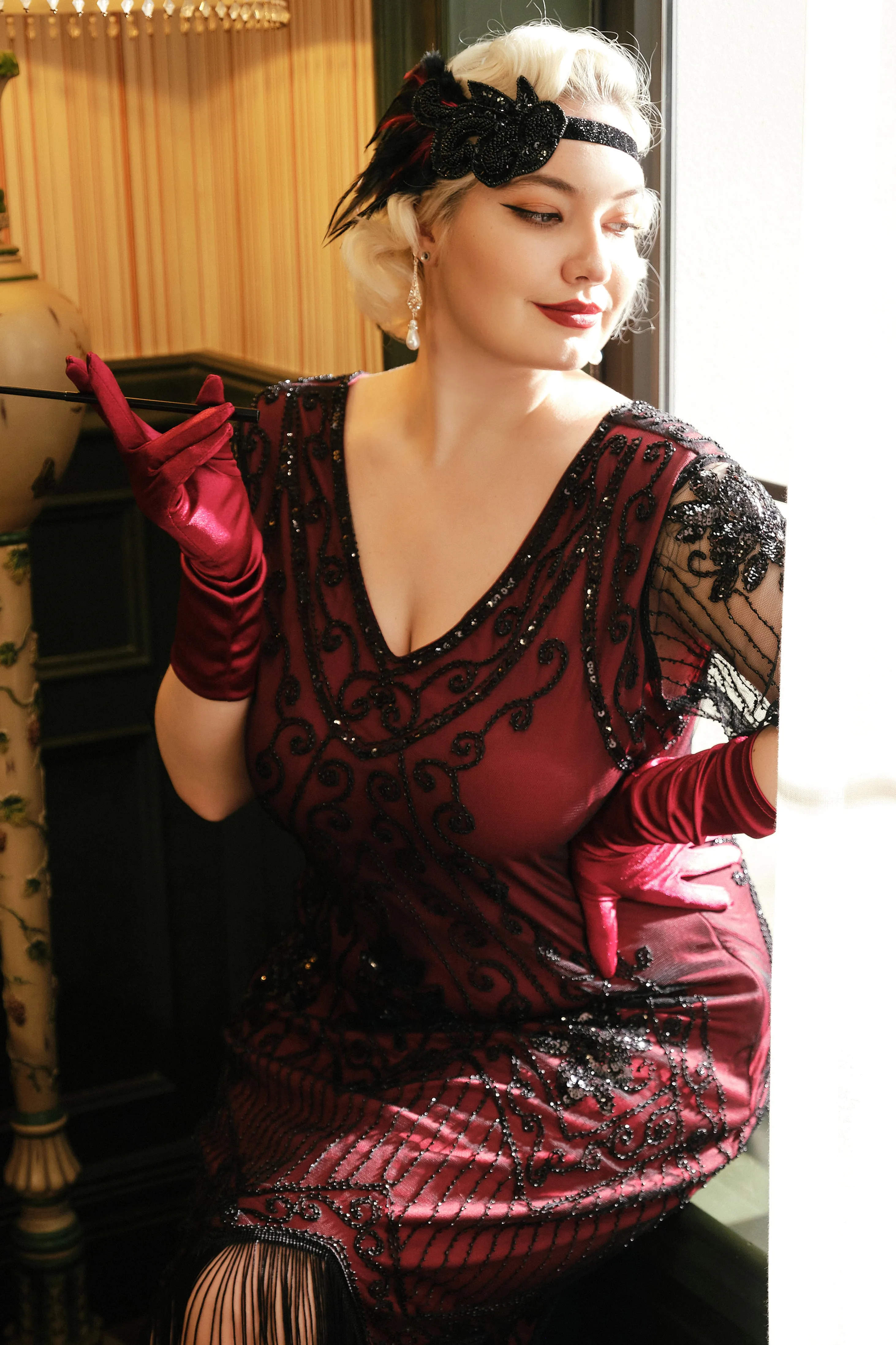 Beaded Sequin Shimmer Headpiece sold by BABEYOND product image thumbnail 3