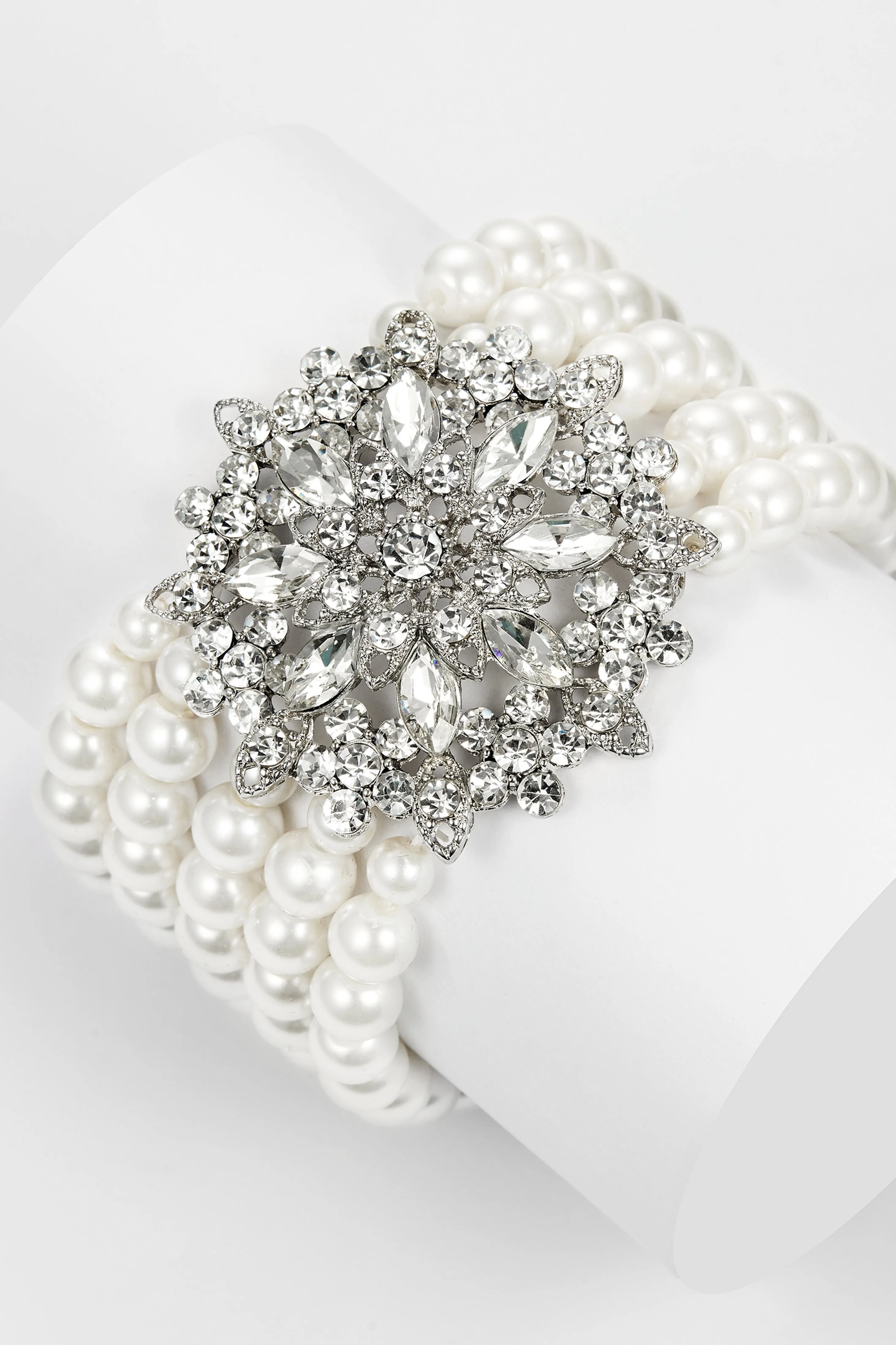 Multilayer Zircon Pearl Elastic Bracelet sold by BABEYOND product image thumbnail 3
