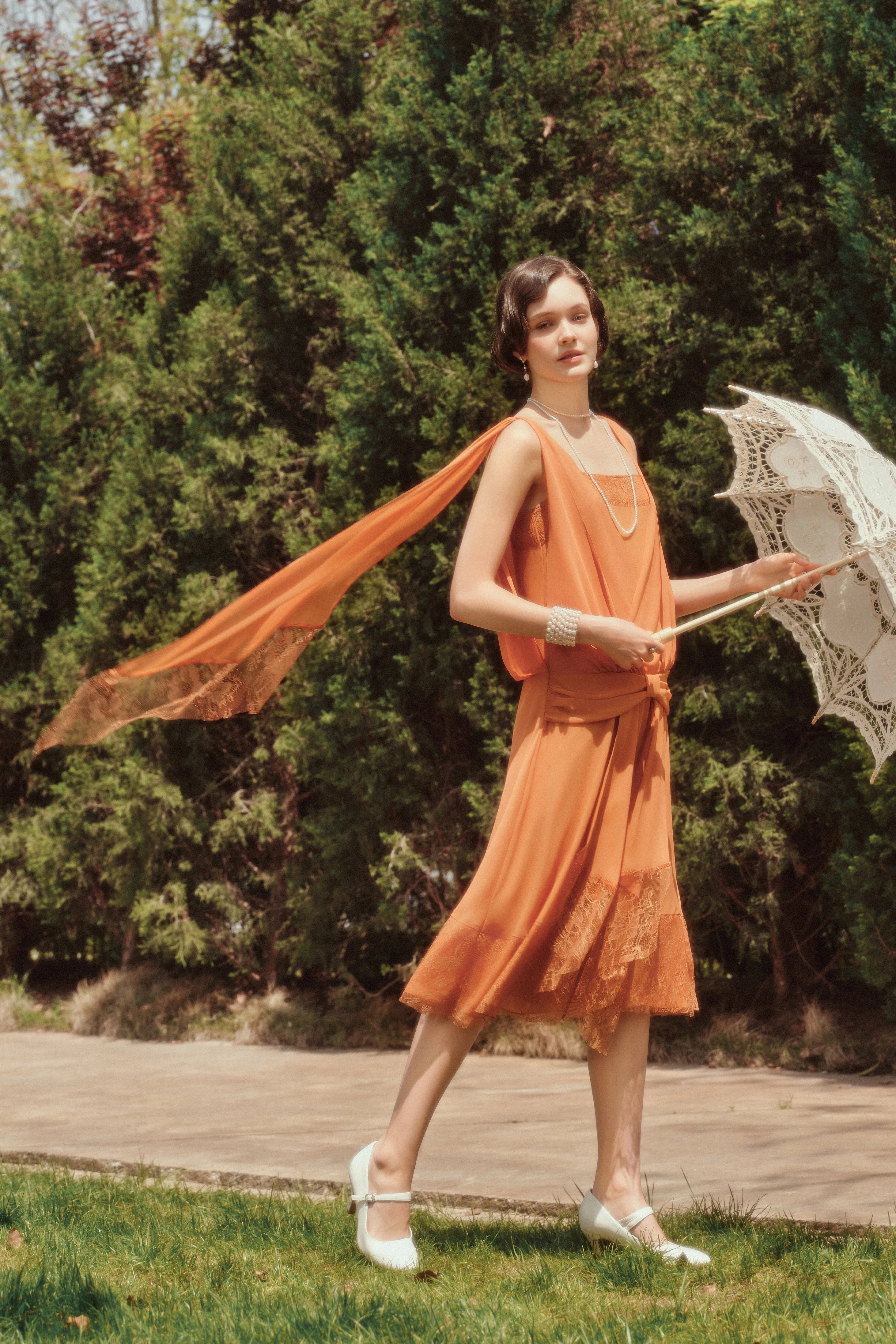 Classic Pleated Waistband Lace Day Dress sold by BABEYOND product image thumbnail 2