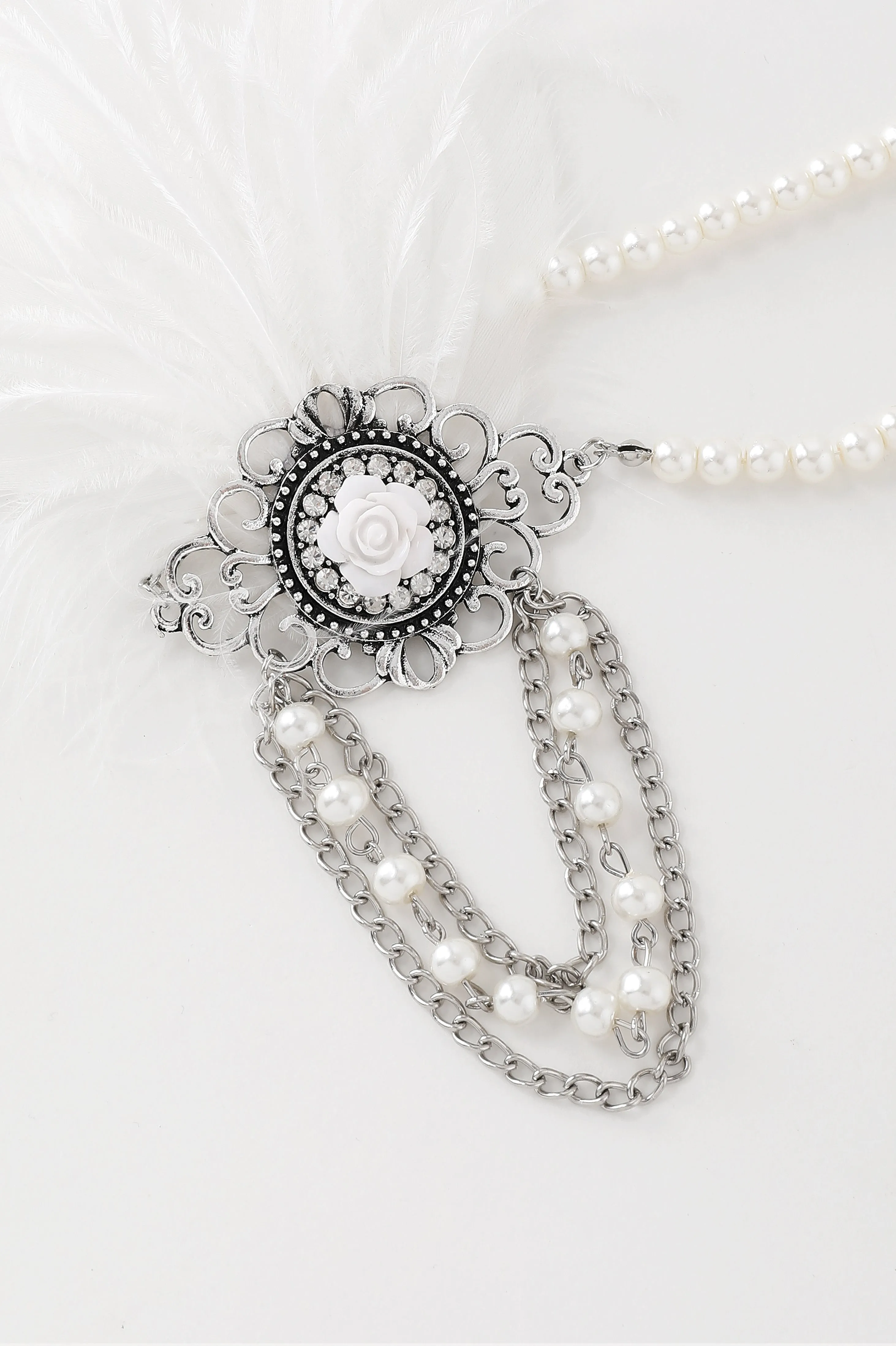 Floral Pearls Chain Feather Headband sold by BABEYOND product image thumbnail 4